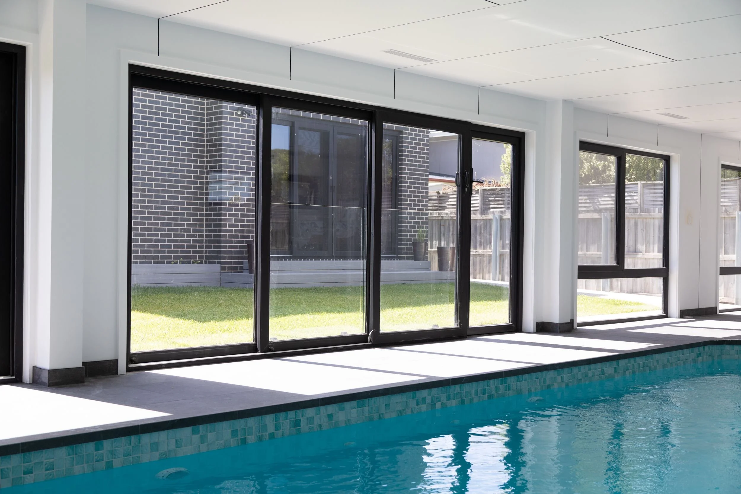 The centre-opening VarioSlide system enjoys the best of both worlds.