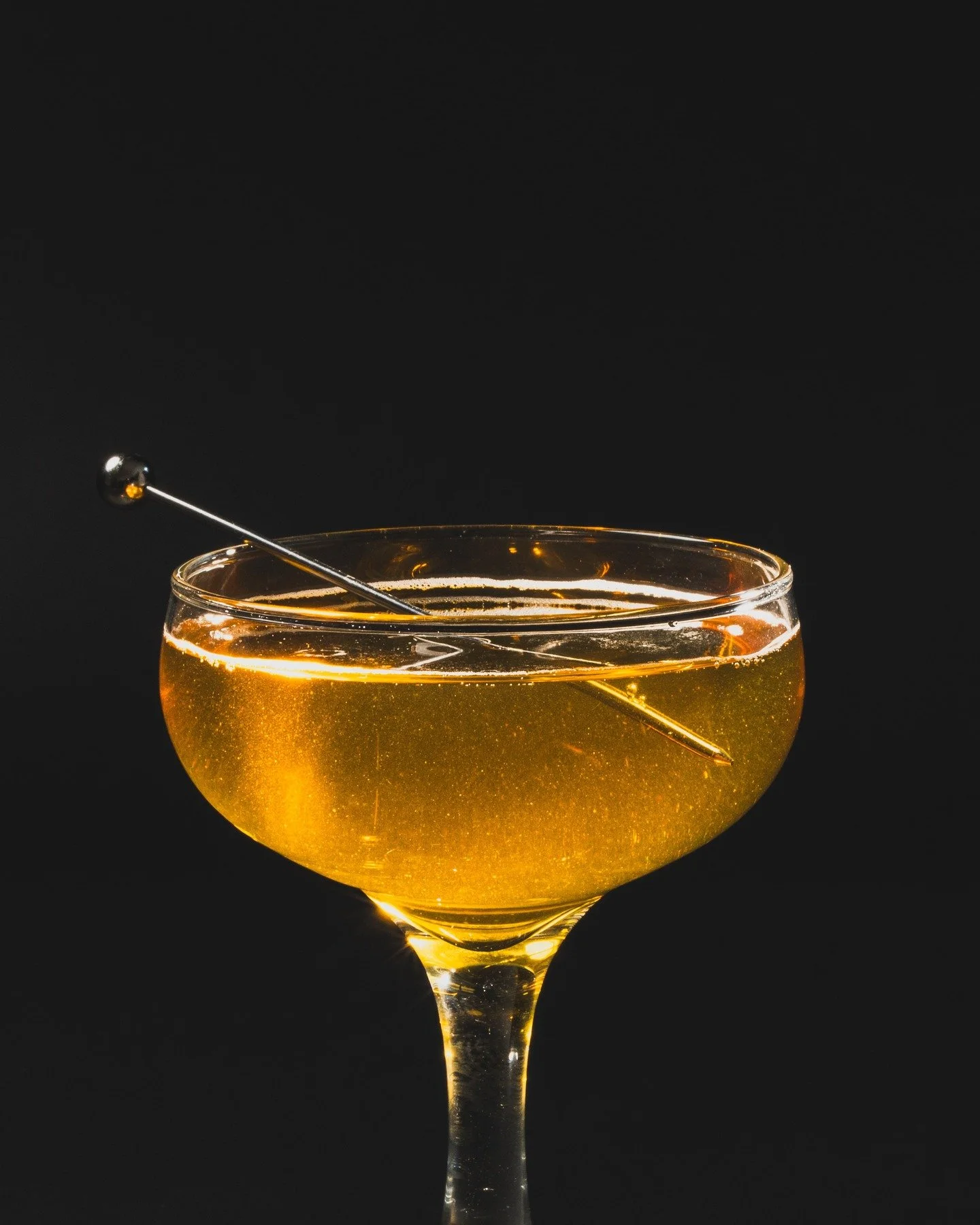 IPA in a cocktail glass

Learning continuous lighting of drinks with an @amarancreators 300c and 150c with a 90cm soft box and spotlight.

#foodphotography