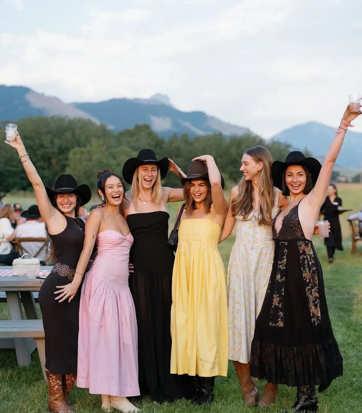 Women NICK & ALLYSON 3250.webp