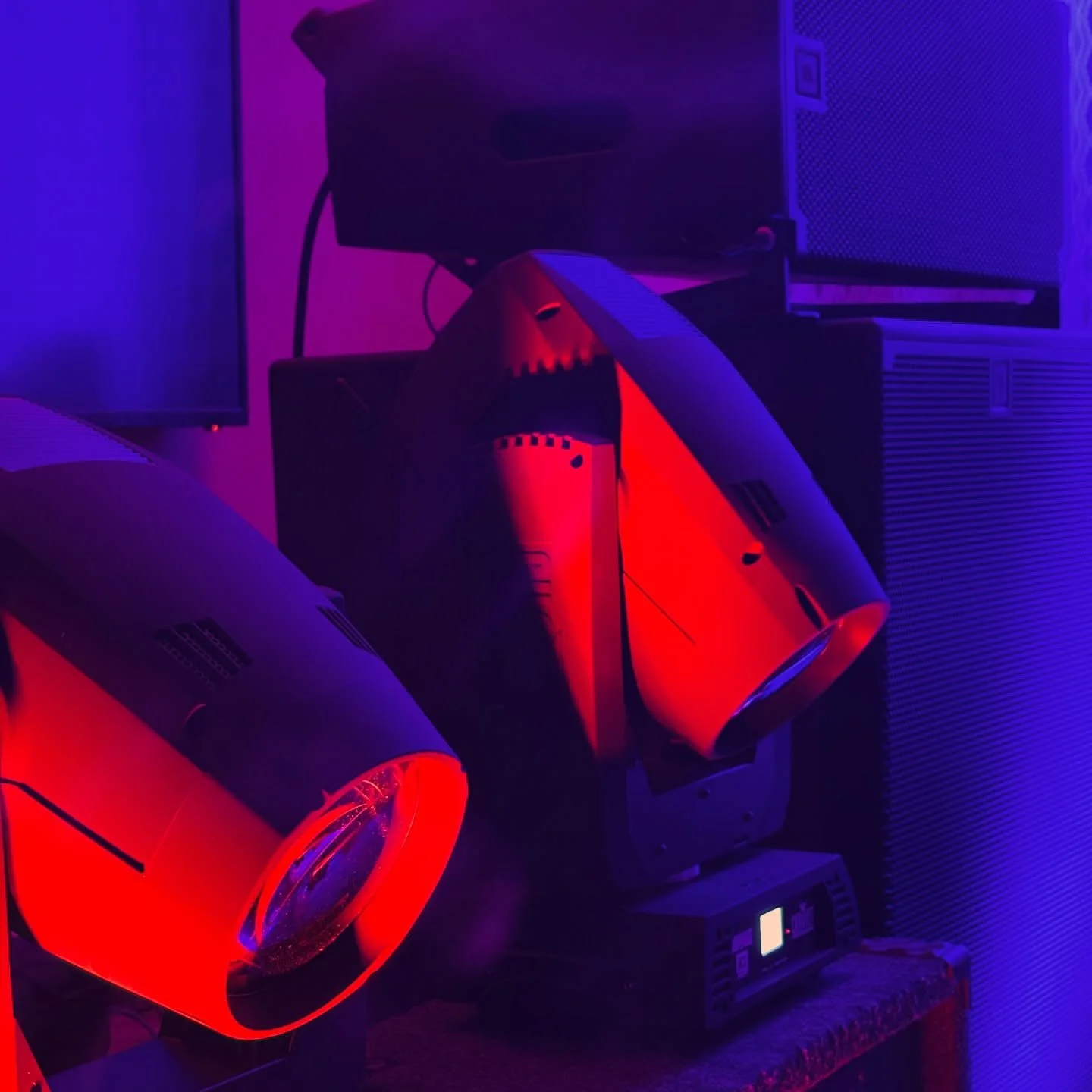 💡 ❤️ Luces! Luces y m&aacute;s Luces! @chauvet_pro #QASP