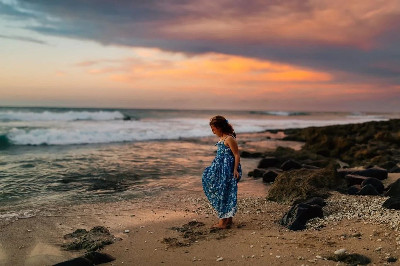 Forever chasing sunsets that feel like magic. ✨

#oahuhawaiiphotographer #oahuphotographer #oahufamilyphotographer