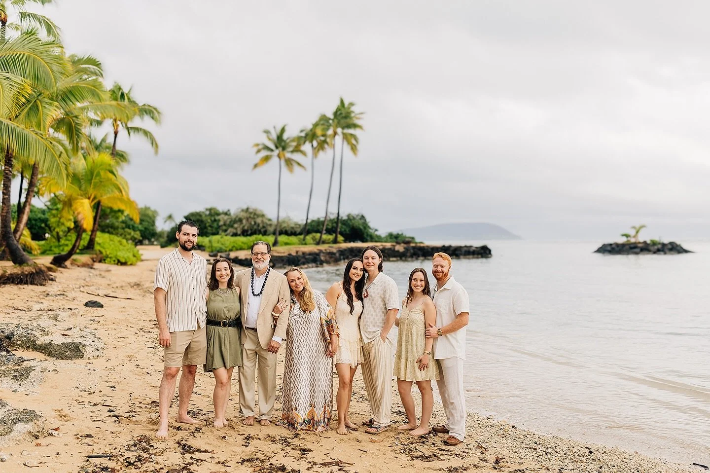 This fun family braved a rainstorm and we won! It was pouring minutes before the shoot and picked up immediately after. Umbrellas and ponchos were needed but we had the best time!

#oahuphotographer #oahufamilyphotographer #hawaiifamilyphotographer #