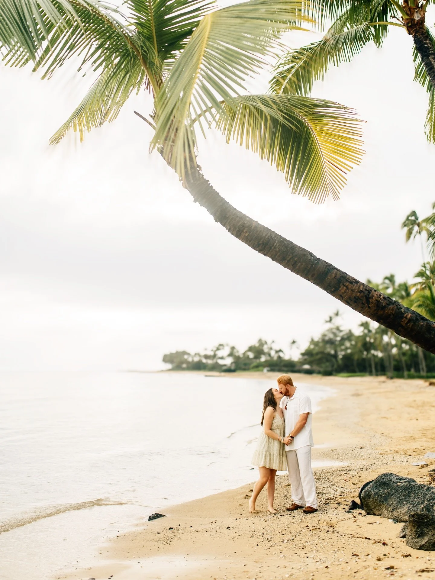 This may have been during a week of rain but it didn&rsquo;t slow us down, we just embraced it and it paid off!  I can speed shoot when needed. 🤪 So thankful this family trusted me and I&rsquo;m so glad it worked out!

#hawaiiphotographer #oahufamil