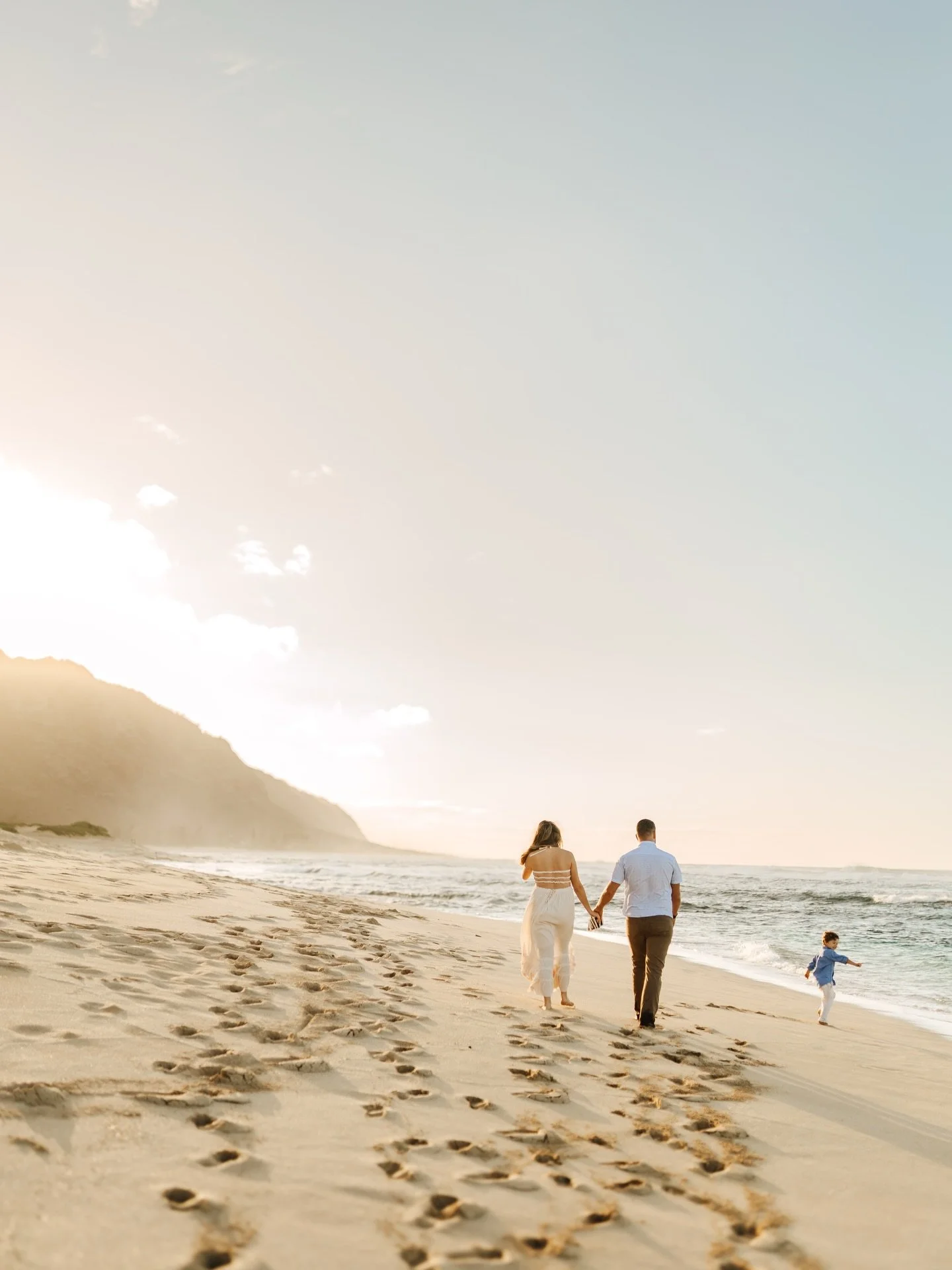 Today only! Birthday sale for 33% off sessions! Code-HAPPYBIRTHDAY
Book your Hawaii session in the link in my bio! 🫶🏼

#hawaiifamilyphotographer #oahuphotographer #hawaiiphotographer #oahuhawaii