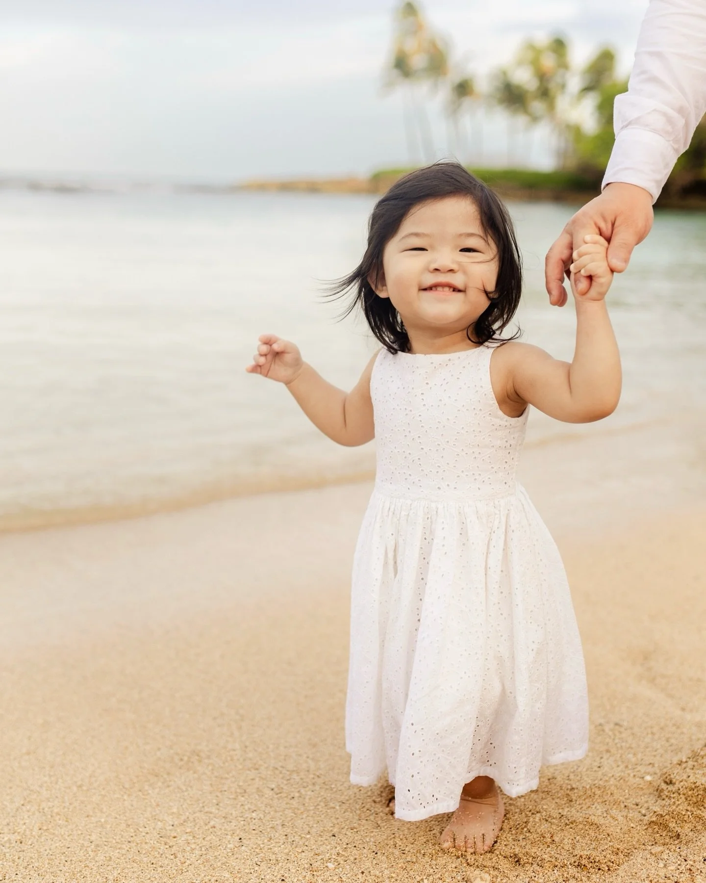 The sweetest little family about to be a family of four! Highly recommend coming to Hawaii for a baby moon and booking family pictures! 🩵

#oahuhawaiiphotographer #oahufamilyphotographer #hawaiifamilyphotographer #oahumaternityphotographer #northsho