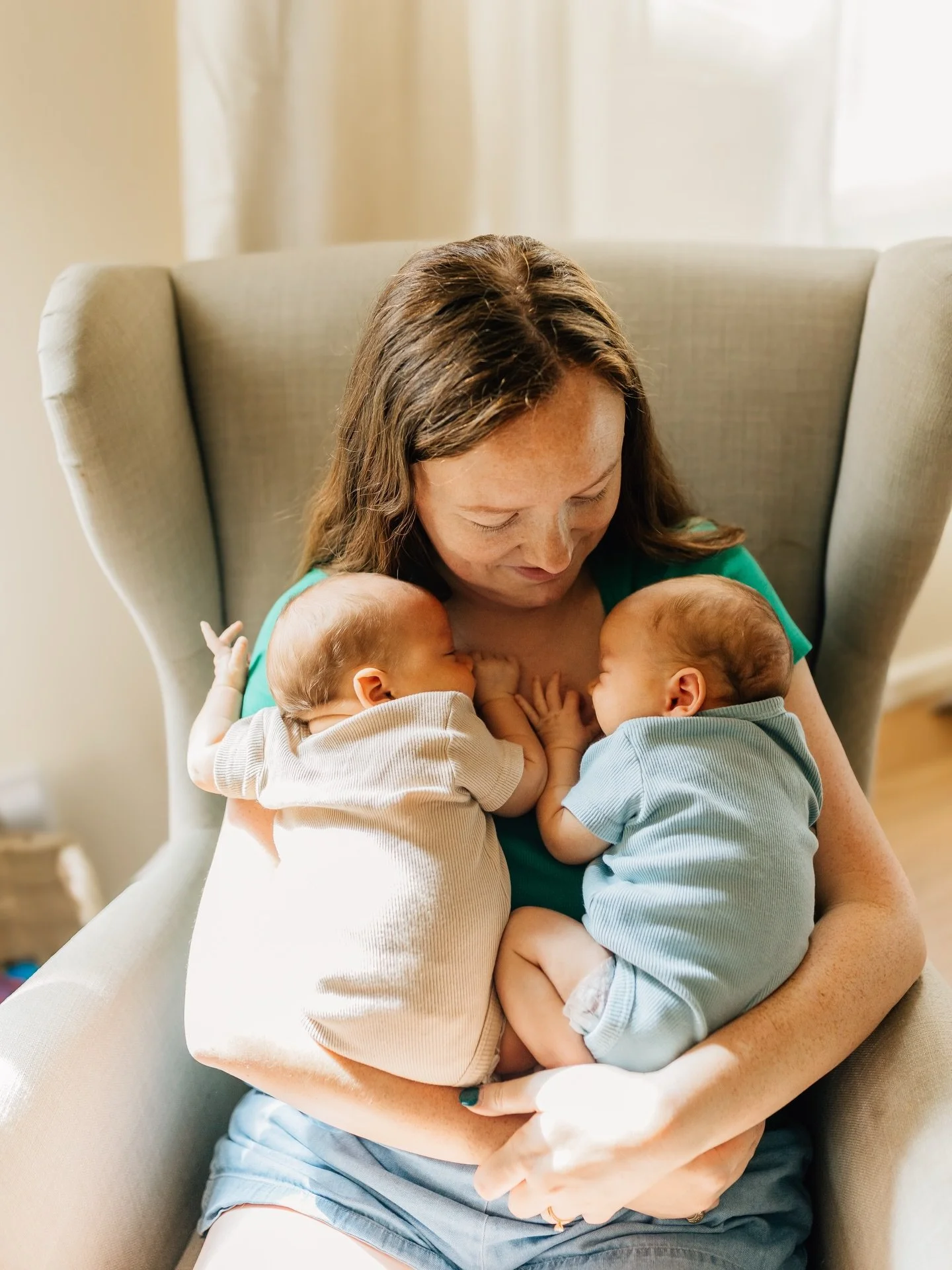 They added two beautiful little souls into their world! 🩵💙

#hawaiiphotographer #oahufamilyphotographer #hawaiifamilyphotographer #newborn #lifestylephotographer