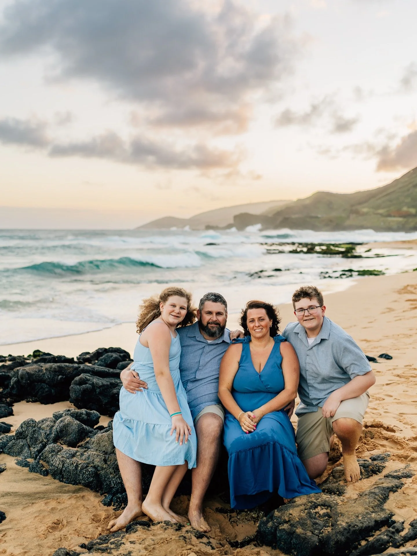Book the trip. Book the portraits so you never forget it! 🫶🏼

Sometimes you meet people and they instantly feel like sunshine. ☀️That was this family, we laughed and talked more than we took pictures! So grateful to have crossed paths all the way i