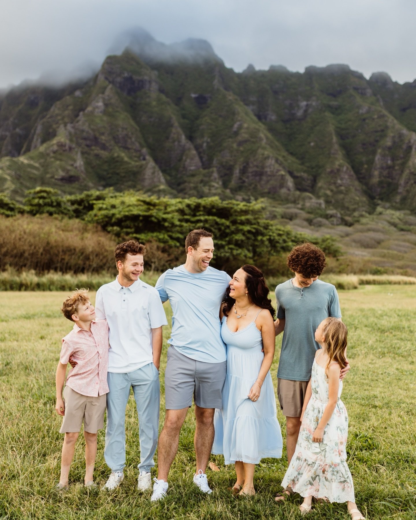Family vacations pass quickly, but photos like these last forever. The love, the laughter, and the in between moments. If you&rsquo;re planning a trip to Hawai&lsquo;i, let&rsquo;s capture a little piece of your story while you&rsquo;re here. 🤍

#oa