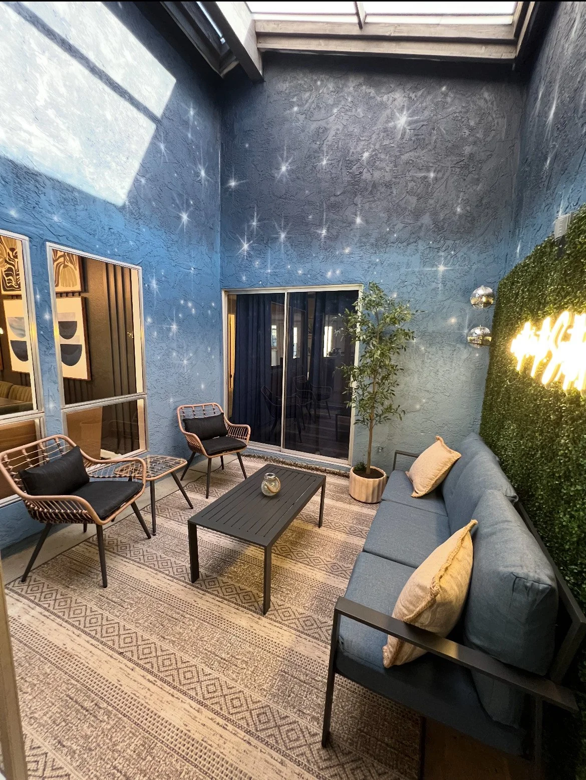 airbnb-murals-jade-bamford-02.jpg.jpg
