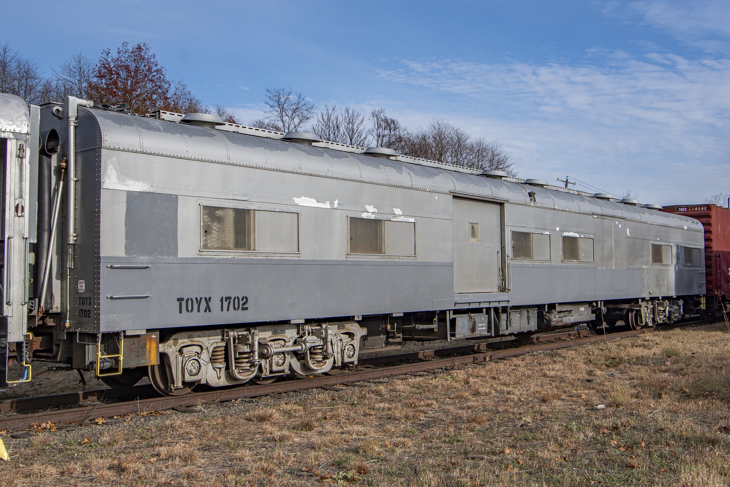TOYX baggage car 1702 "Jack W. Pellington"