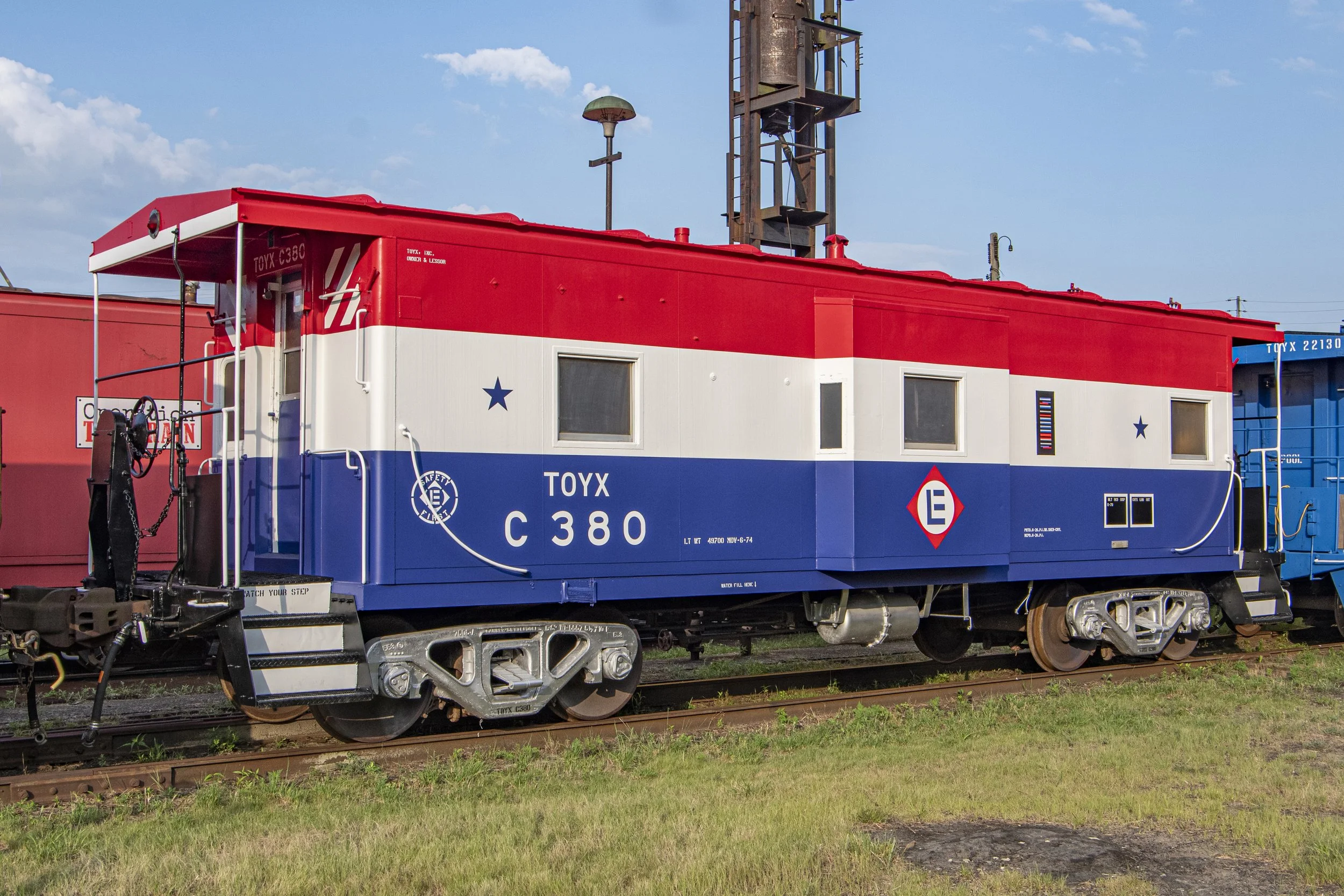 Erie Lackawanna caboose C380