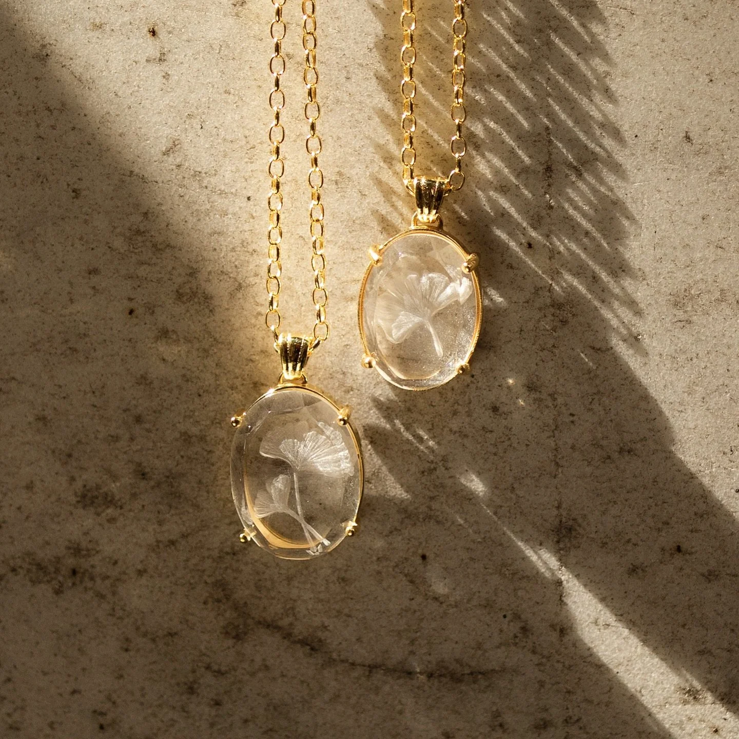 I love Gingko leaves not only as beautiful objects, but they speak to me as symbols of endurance and strength as well. The Sabancı museum garden has a beautiful Gingko tree, and they asked me to add it to the shop collection, which was a lovely medit