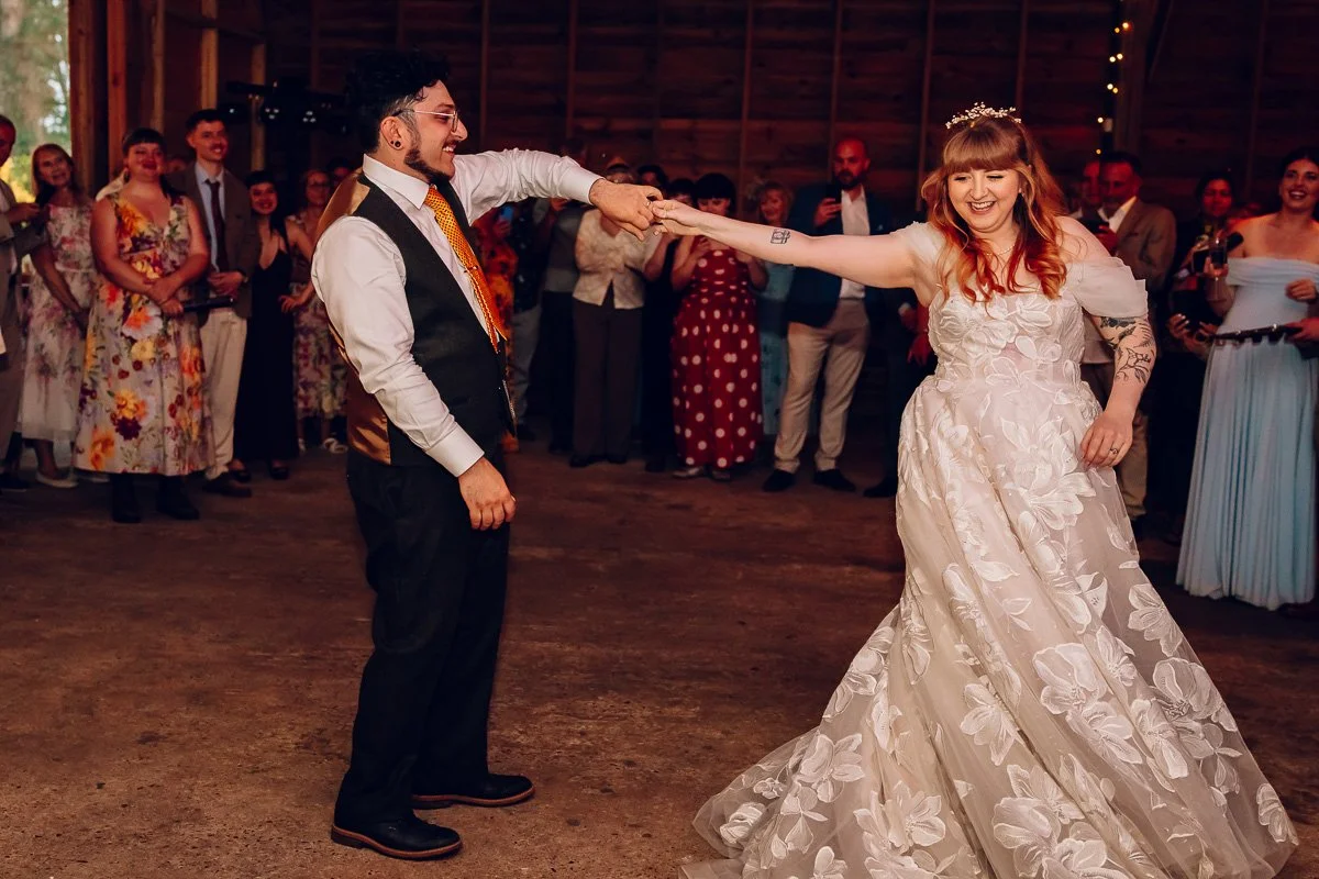 Colourful_Captains_wood_Barn_Wedding_AC-101.jpg