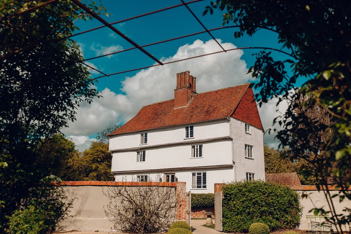 Houchins Wedding Venue Farmhouse in the sunshine