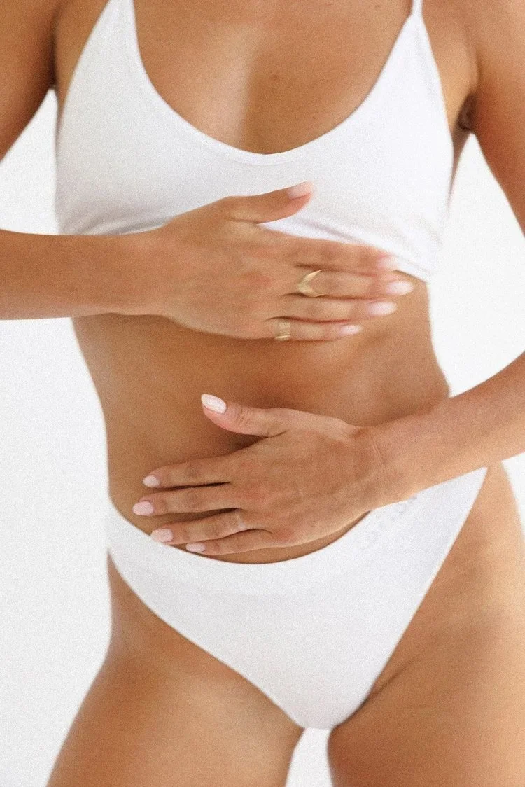 Self-abdominal massage: 4 simple moves you can do at home