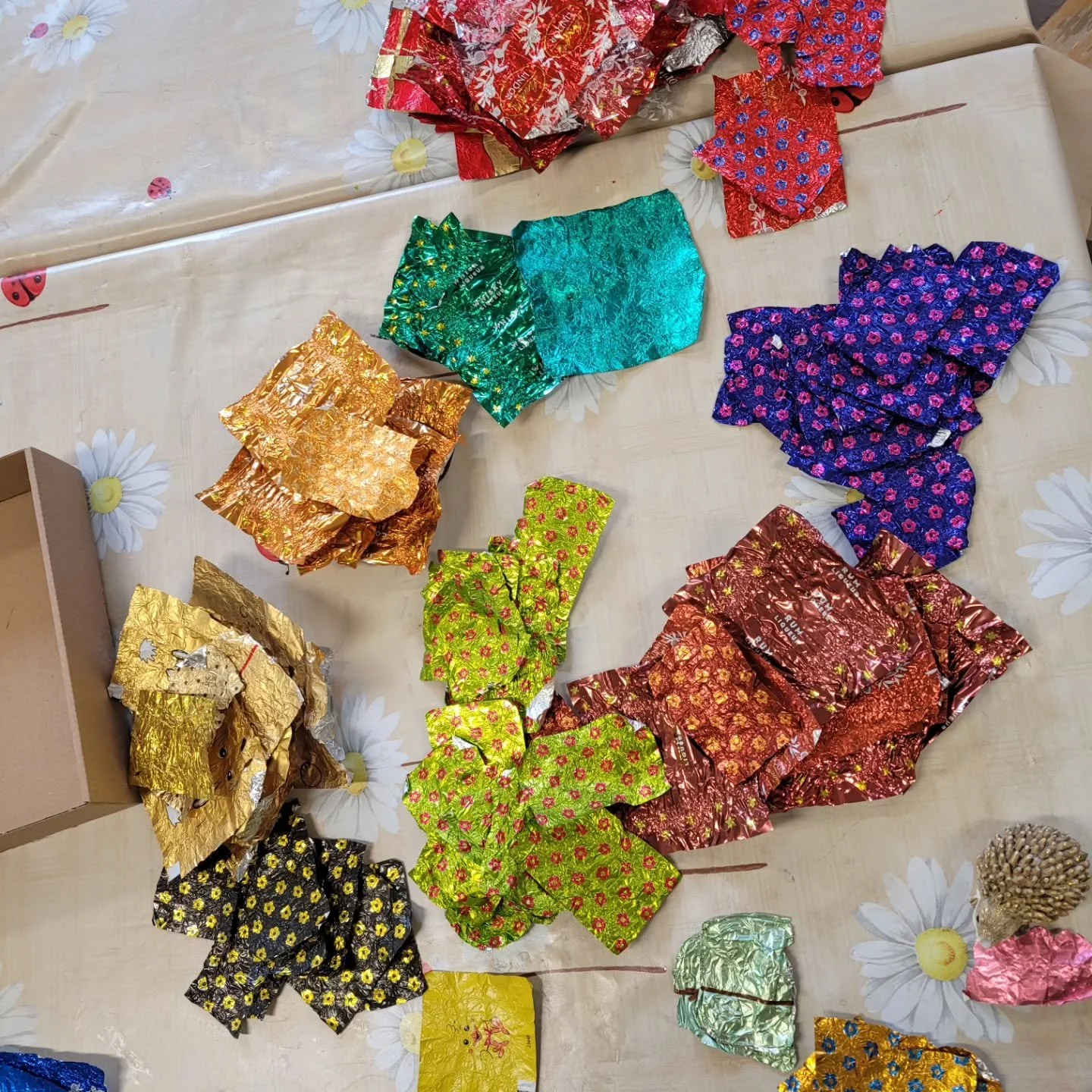 Sortieren, balancieren, experimentieren und so weiter..... In der Spielgruppe Spielwerkstatt ist nie langweilig und jedes Kind findet das, was es braucht!
Jetzt f&uuml;r das Spielgruppenjahr 2026/2027 anmelden! 

#anmelden #spielen #spielgruppe #kind