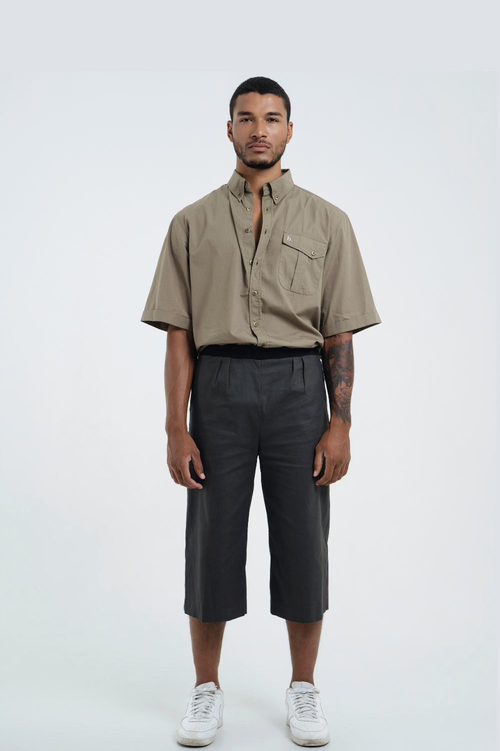 Wide trouser Image 1 DTC.png