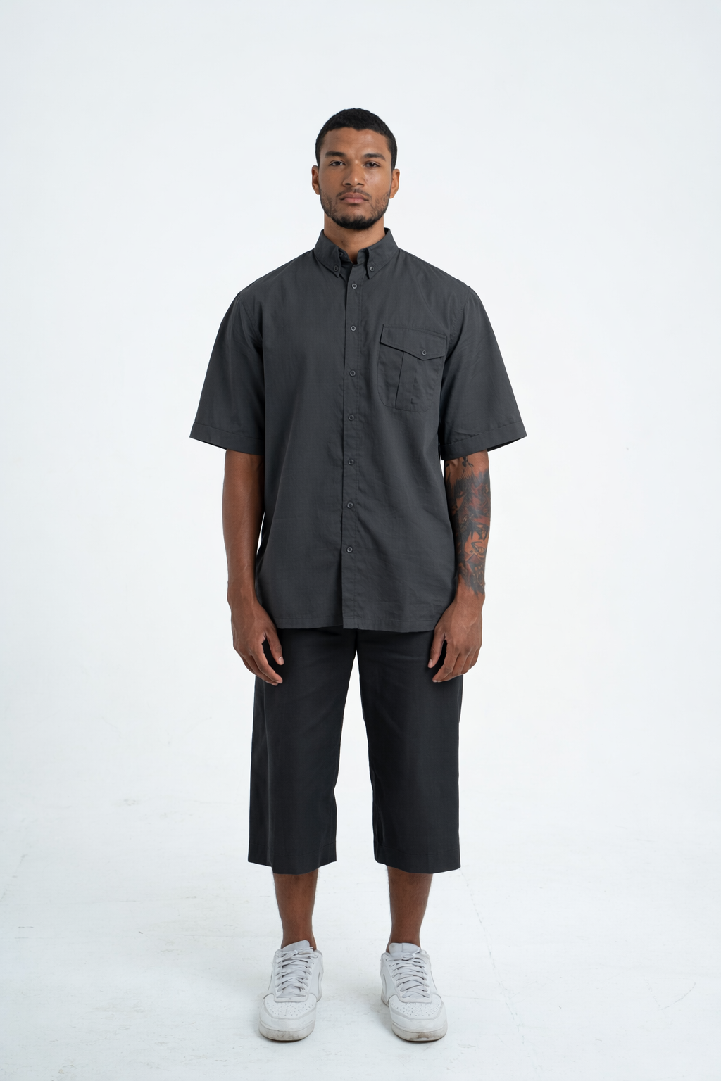 form 1 balck- full bodu full (1).png