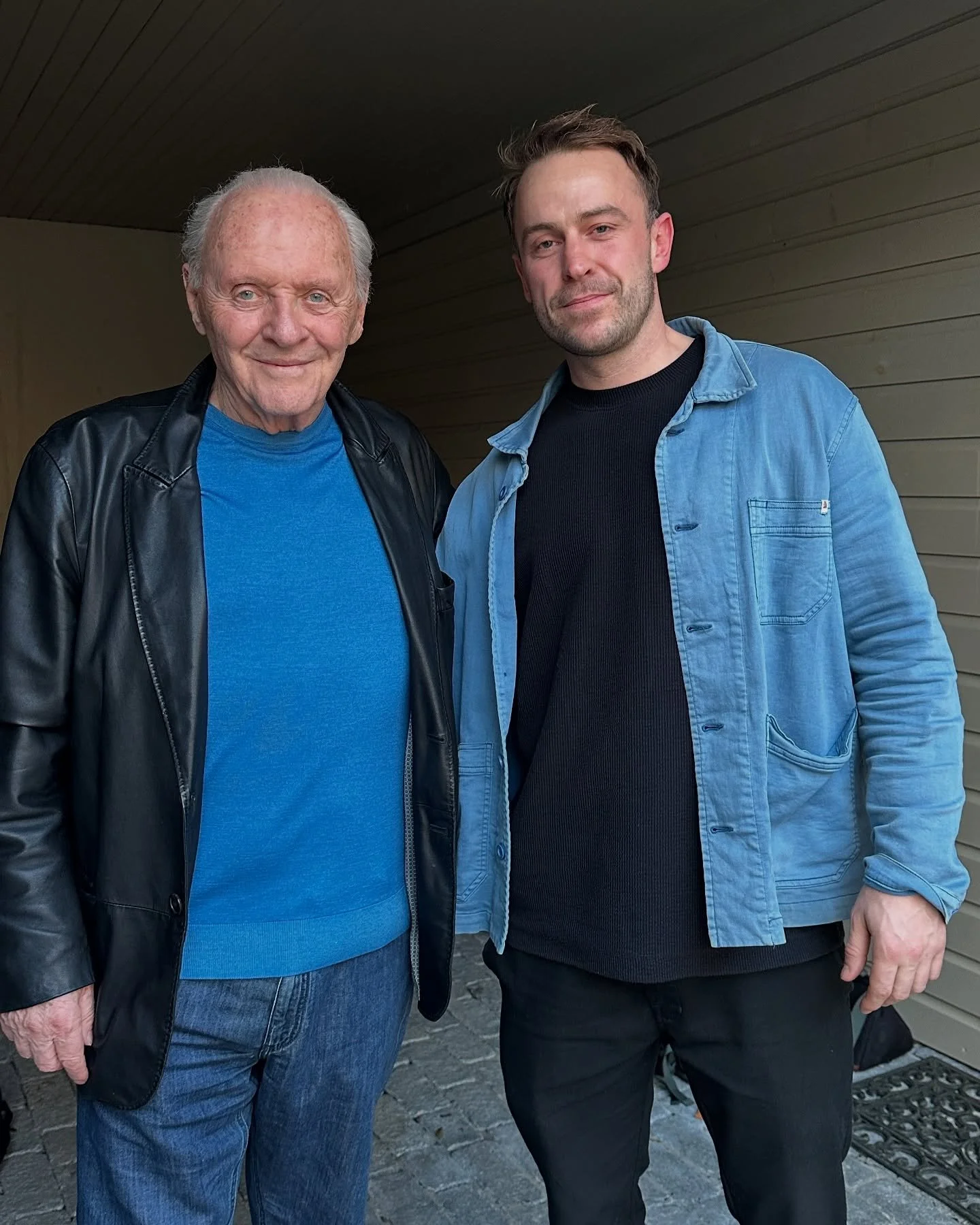 On set with legends yet I never feel I’m out my depth. 🙌
I thank my lucky stars everyday I met @sheldonherron @cal.bar.nes and @adult_art_club plus the boys I grew up in the game with @seandelahay @motzworkman #team
Ps the last frame has no r