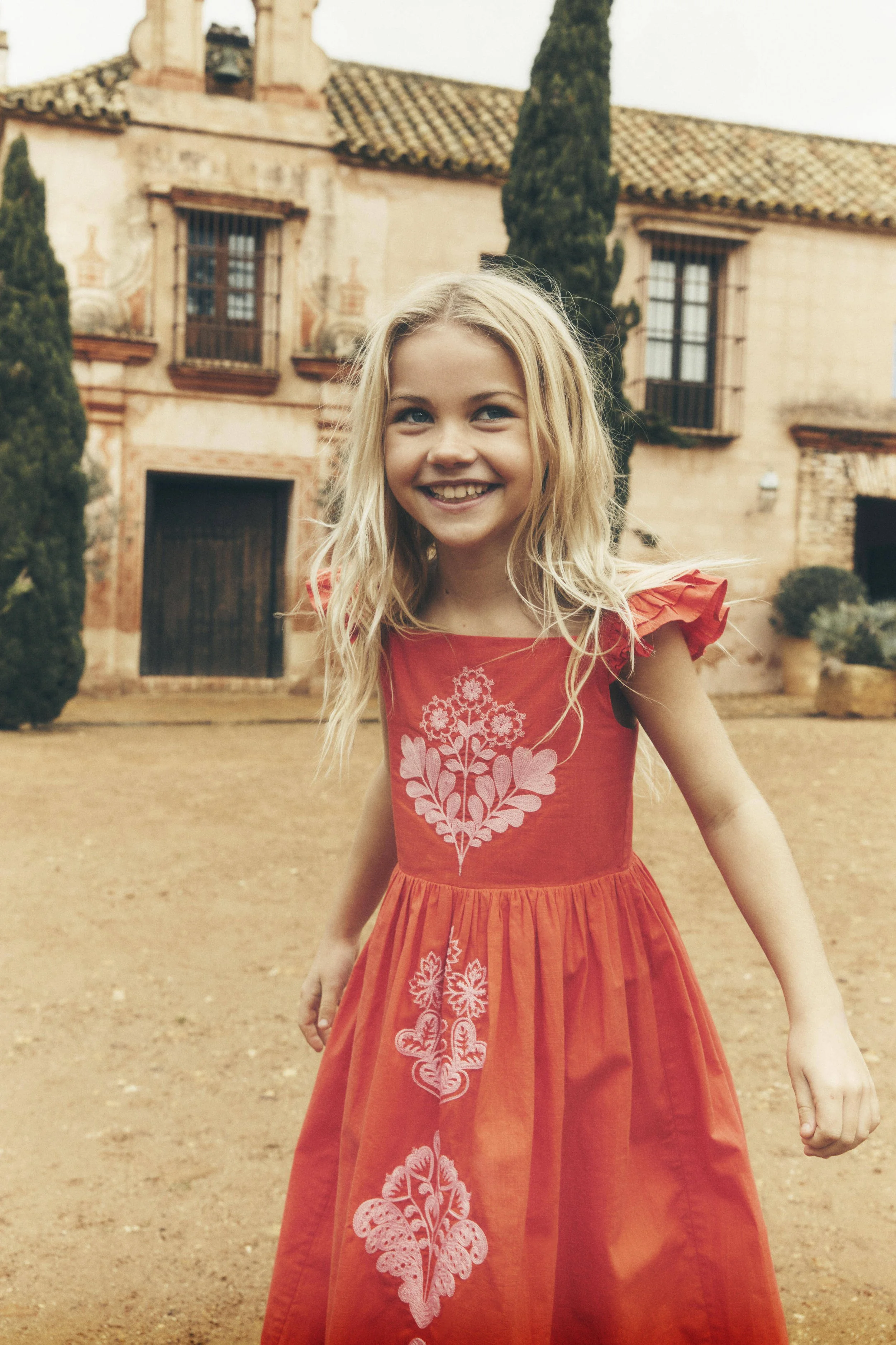 26GSUM_G5913_RED_W01_0241_r2.jpeg