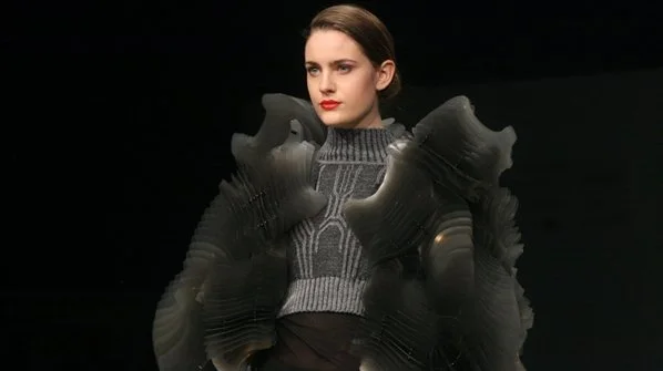 Jousianne-Propp-graduate-fashion-week-joint-knitwear-award-winner-2012.jpg