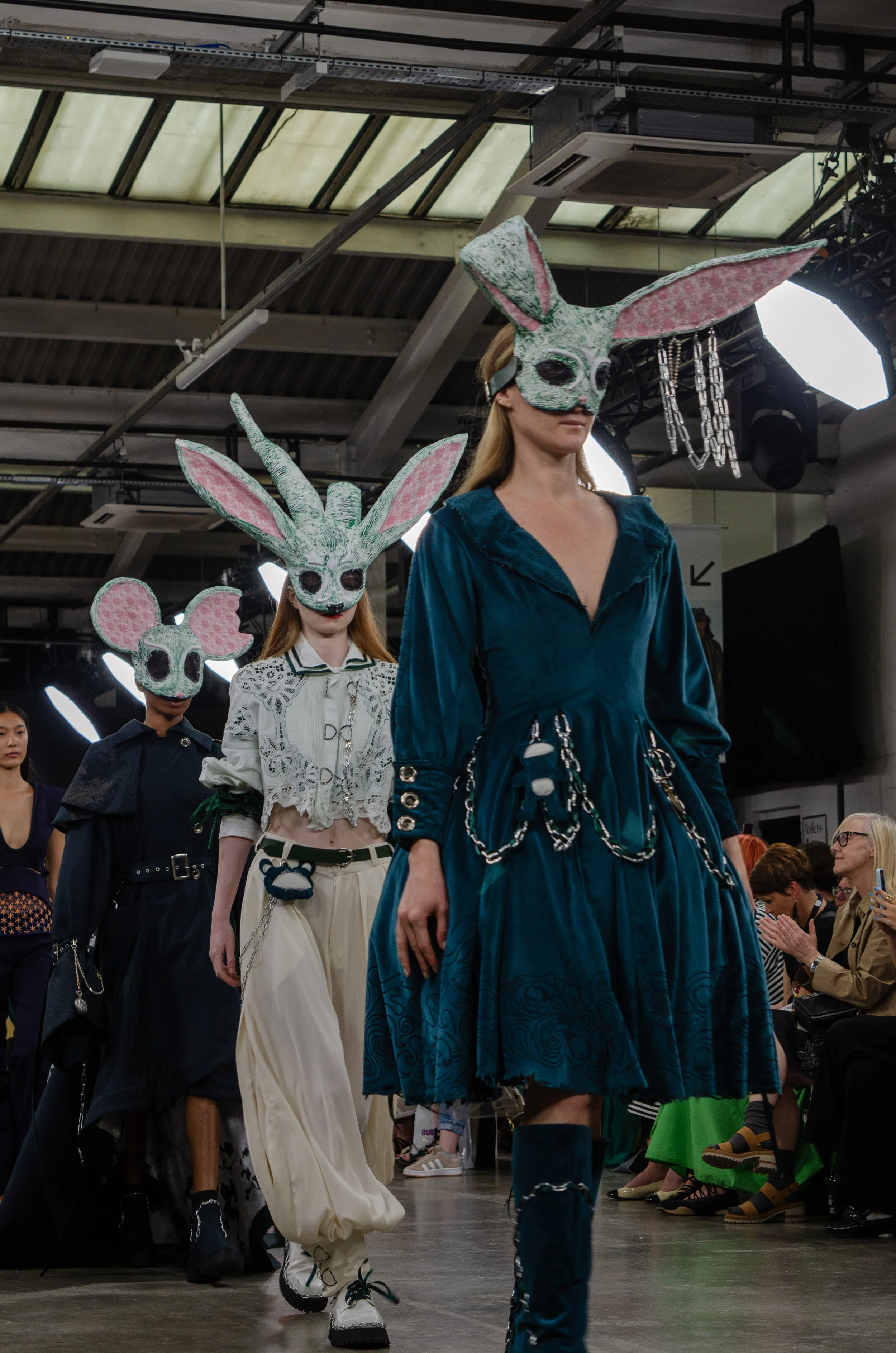 Lily Mariner NU runway 33.jpg