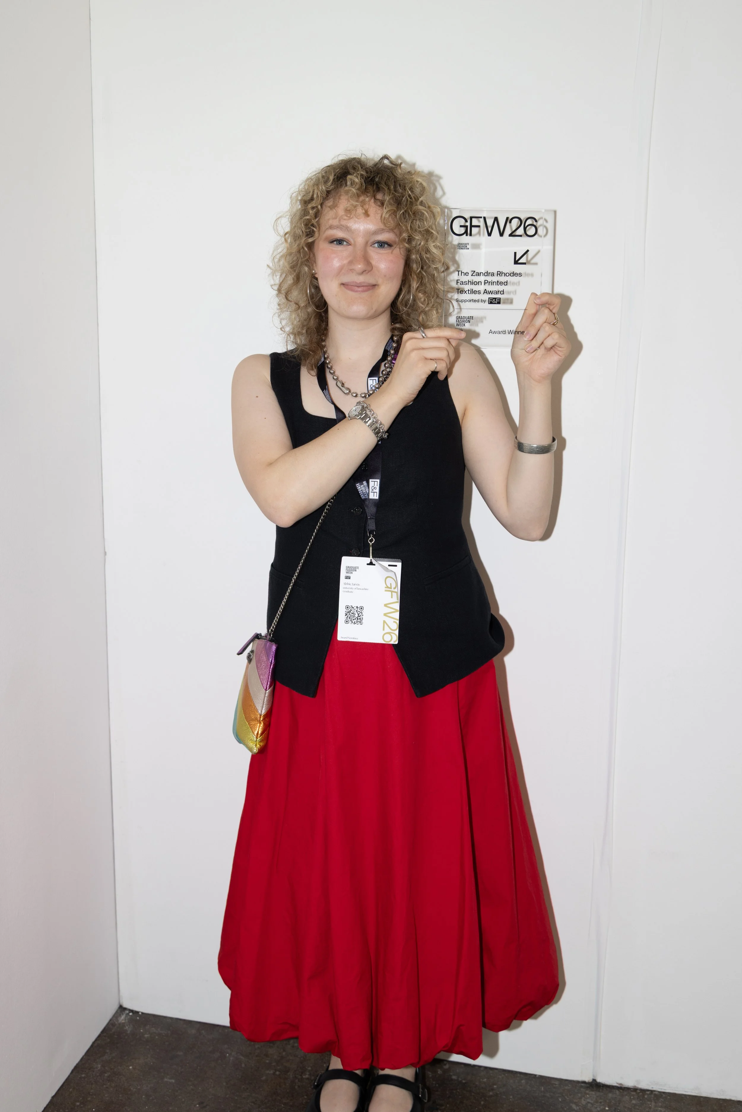 ZandraRhodesAwardWinner_IzzyBracknell.jpg
