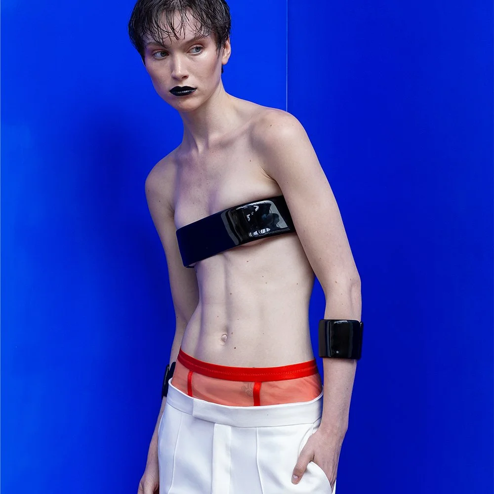 Material as Muse: How Glass Shaped The Winning Fashion Portfolio Collection