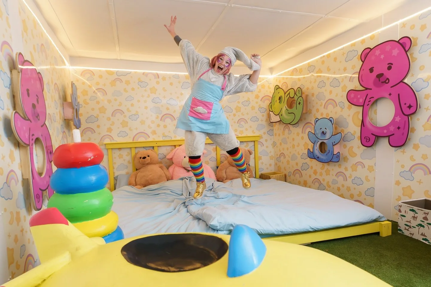 If you&rsquo;ve been waiting for a magical family day out&hellip;
This is your sign ✨

DreamMaze: Quest for Good Dreams is open this weekend &mdash; six new rooms, puzzles, giggles and memories waiting to be made. 

Book now before sessions fill!