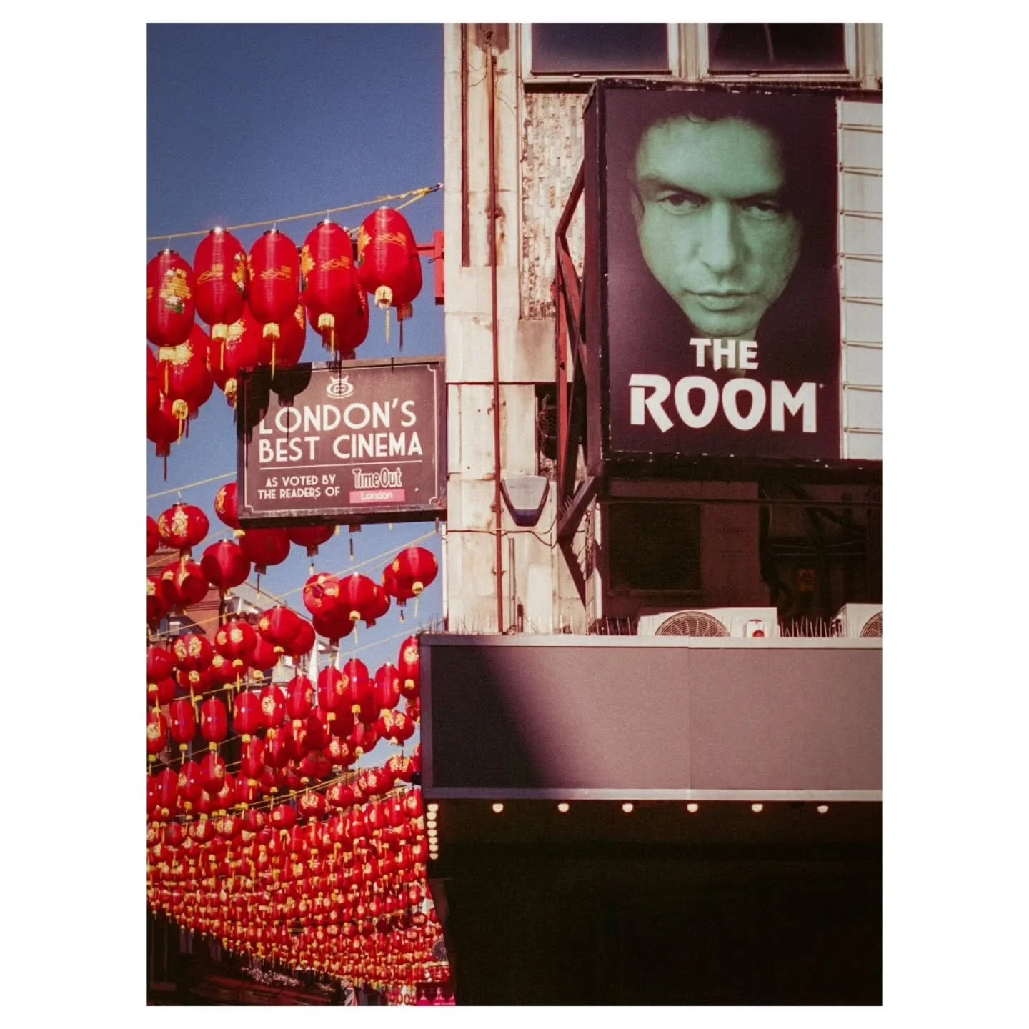Fell into a time portal, I'll be late for dinner
.
.
.
.
.
.
.
.
.
#photo #photography #film #filmphotography #filmphoto #35mmfilm #london #chinatown #olympus #olympustrip35 #ﬁlmisnotdead #staybrokeshootﬁlm
