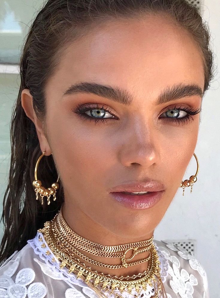 Pinterest_ DEBORAHPRAHA ♥️ summer glam makeup look.jpeg