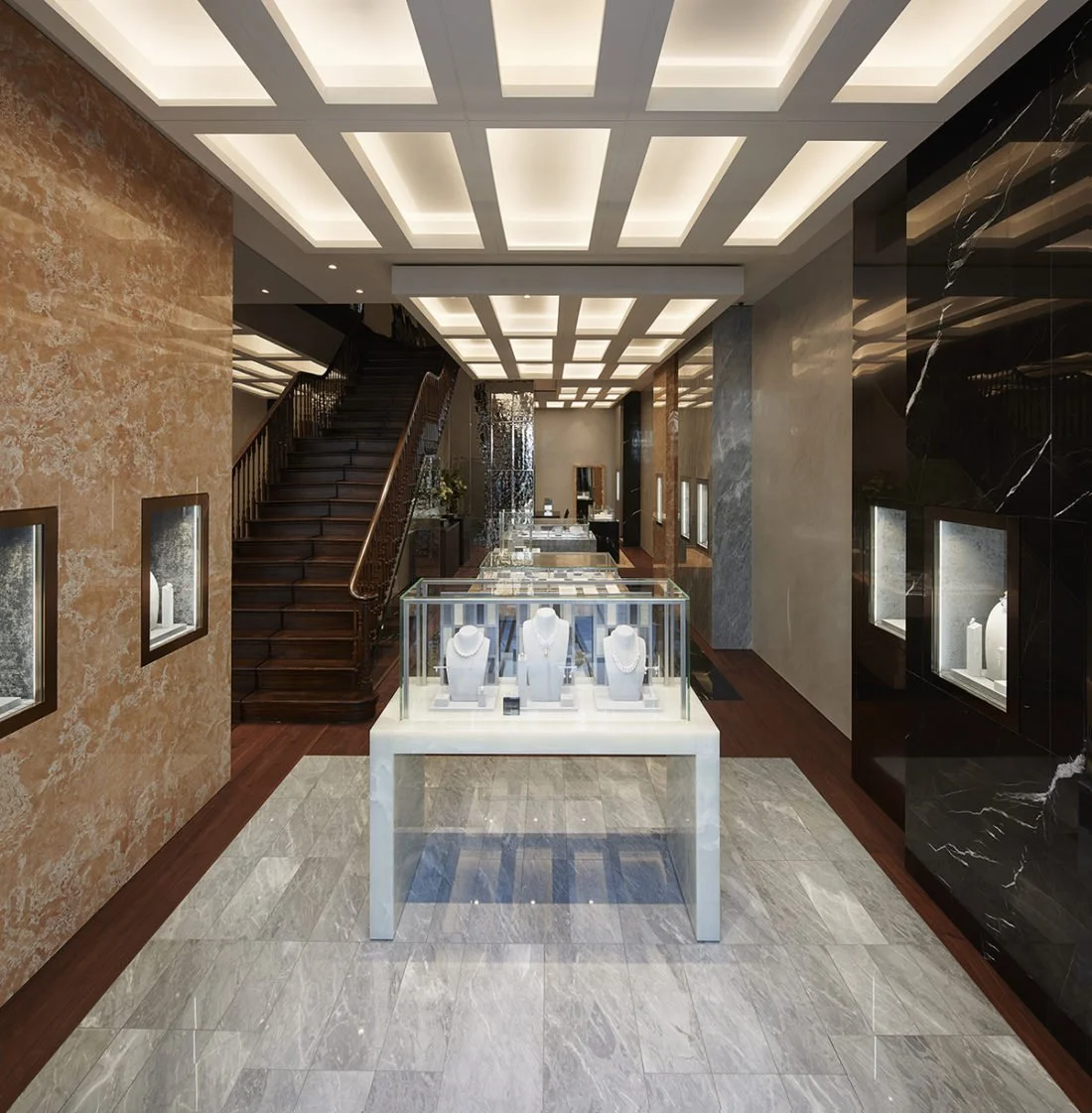 #5. How to Select Luxury Wall Coverings.