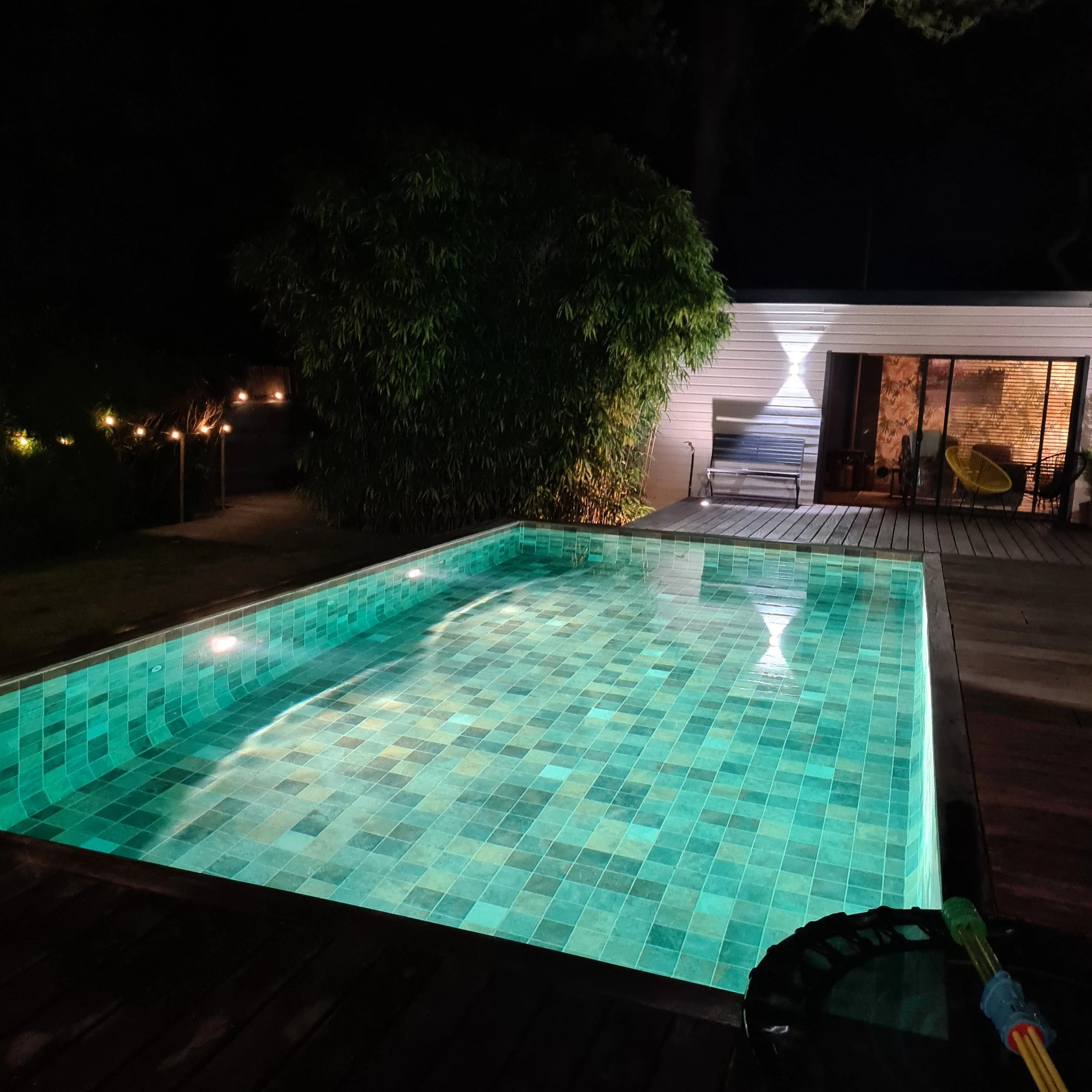 piscine-construction-letouquet-carellebatiment-nuit.jpg