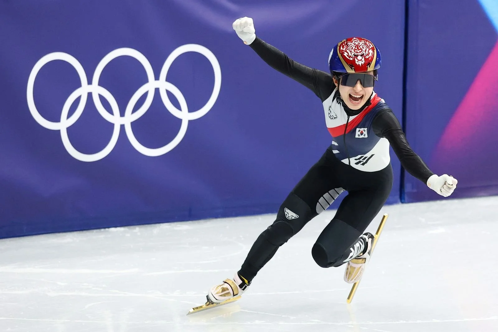 Gilli Kim of Team Republic of Korea celebrates after winning gold in final  (Copy)