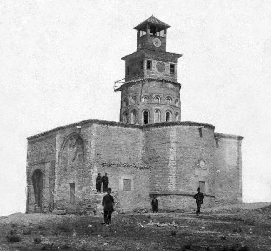 Sille’deki kilise ve camiler, çok kültürlü ortak yaşamın görkemli sembolleridir.