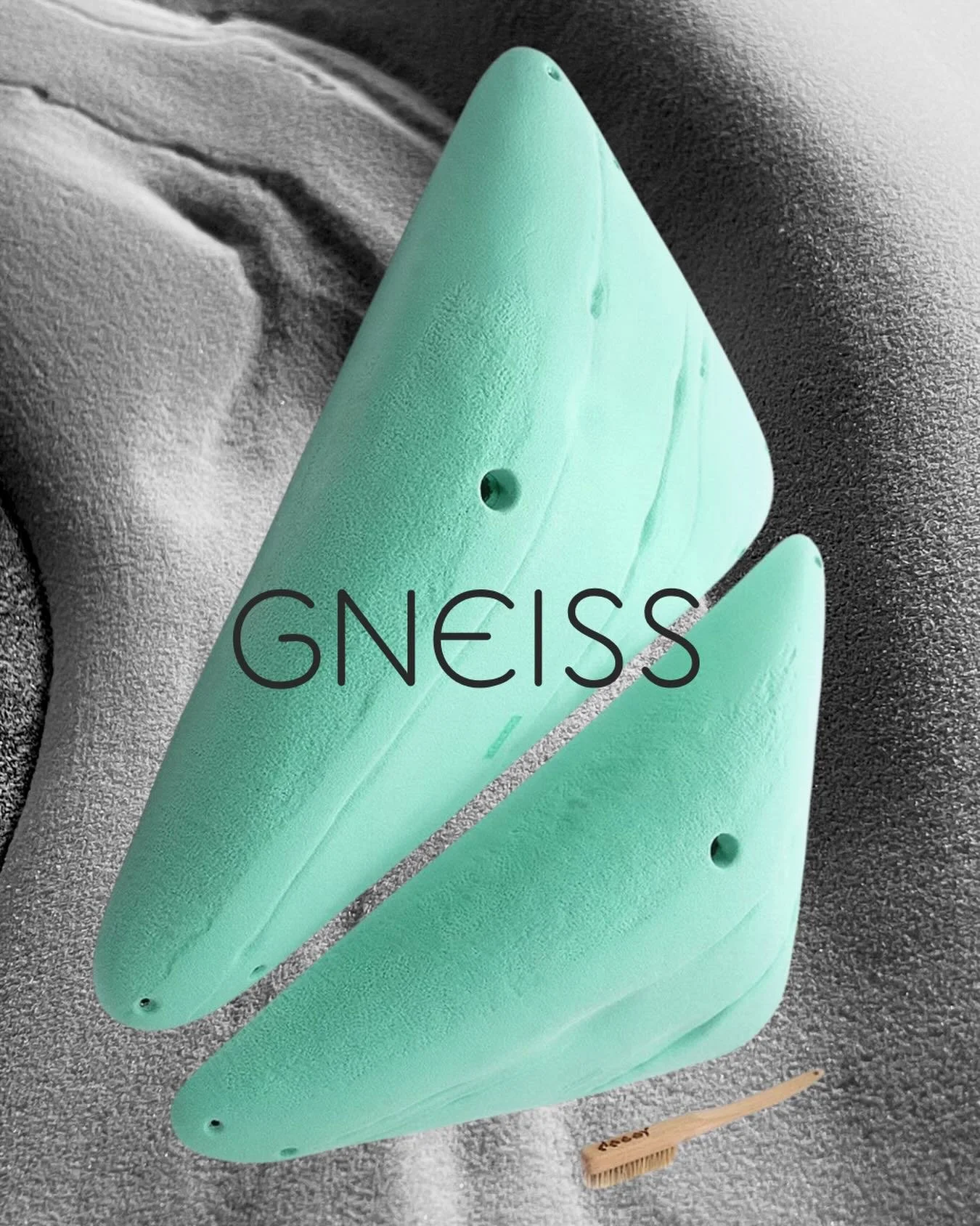 Gneiss // @decoyholds 

72 shapes inspired by the Granatic Gneiss found in New England. Seams, pinches, slopers, crimps. 

Incredible shapes for incredible blocs. 

We can come by and show them to your team, or come by ABC to check them out at the en