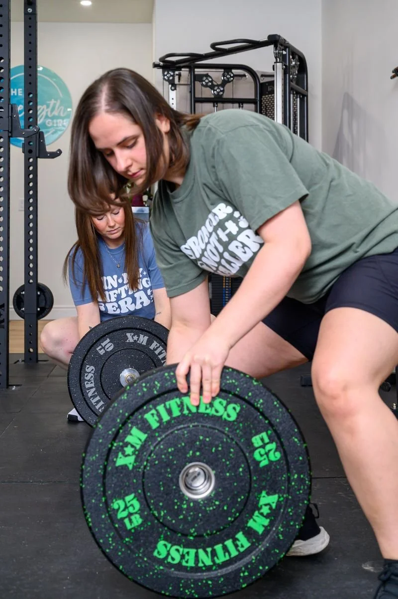 13 Green Flags to Look for in a Strength Coach