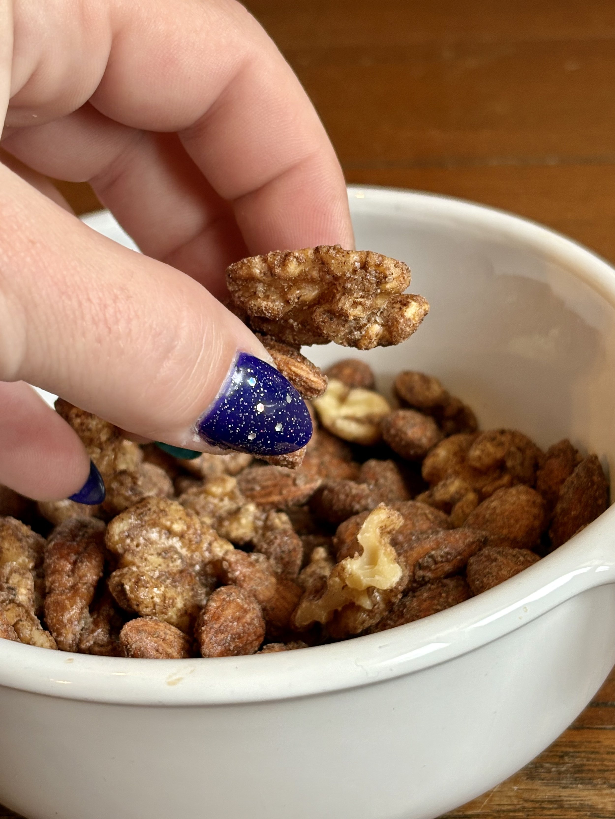 who ships christmas spice nuts