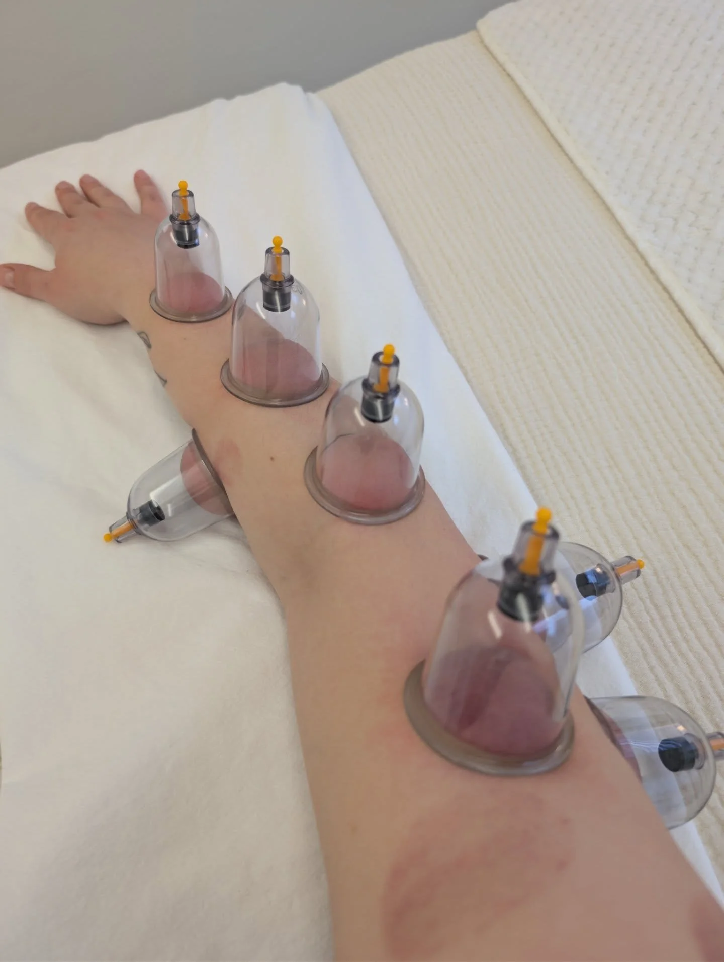 If you are a massage therapist and bodyworker, nail technician, hairdresser, lash tech, dentist, hygienist, food assistant, chef , in tech, gamer, office worker just a few to mention, you'll know how good a hand &amp; arm massage can feel! 💪🏻

Most