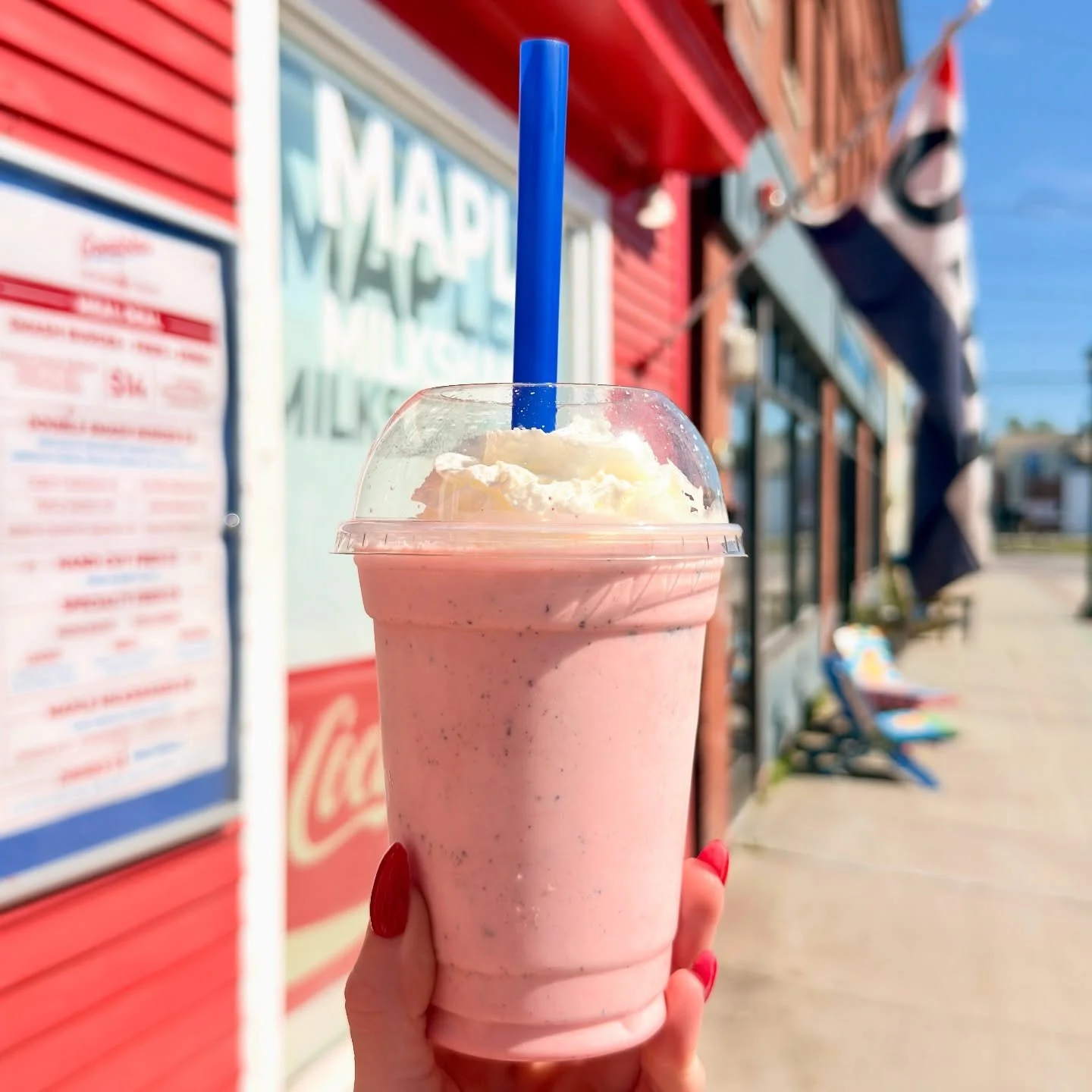 Maple Strawberry Oreo Milkshake! #Gondolas