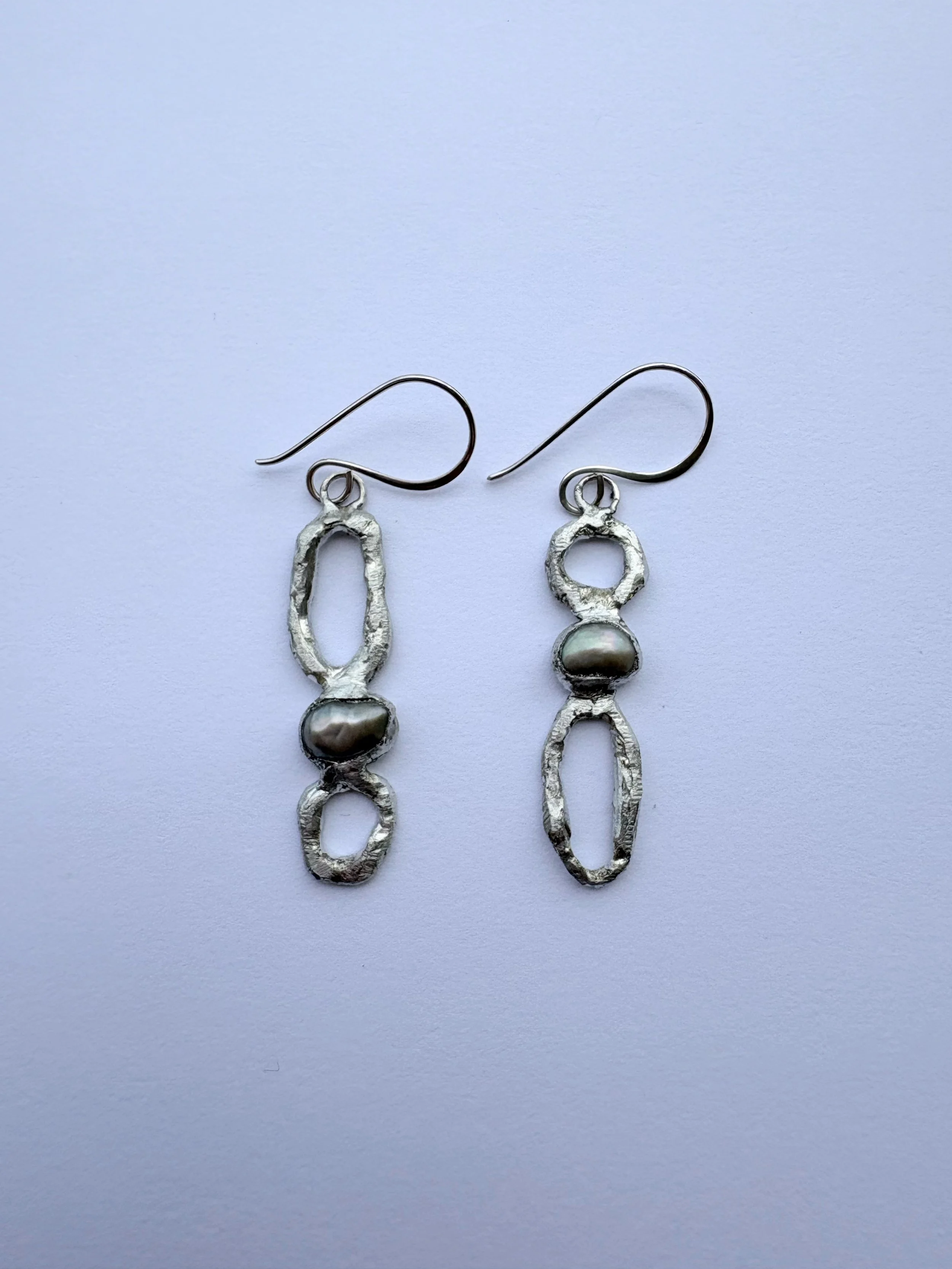 Loop Pearl Earrings