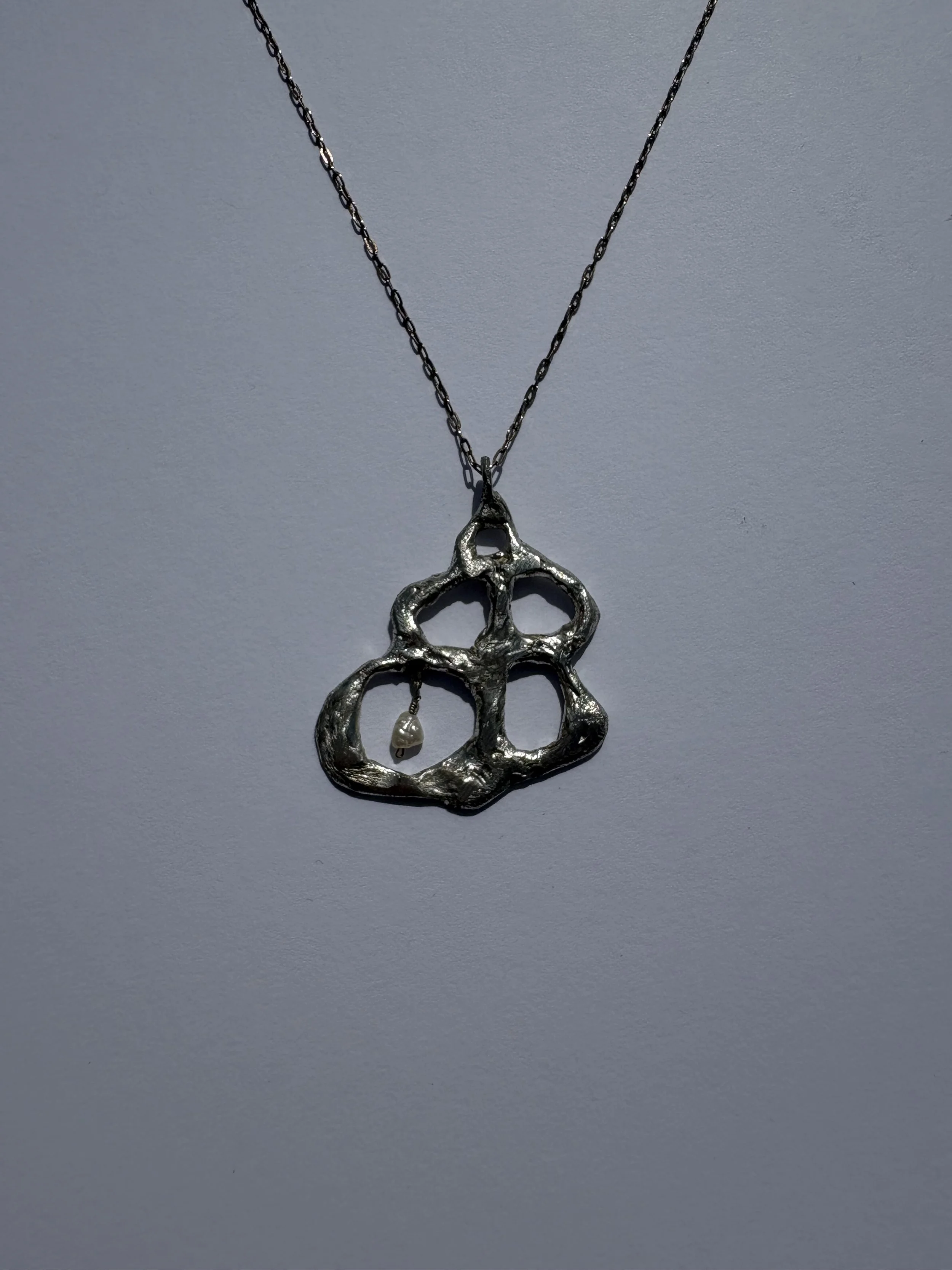 Shell Silhouette Necklace