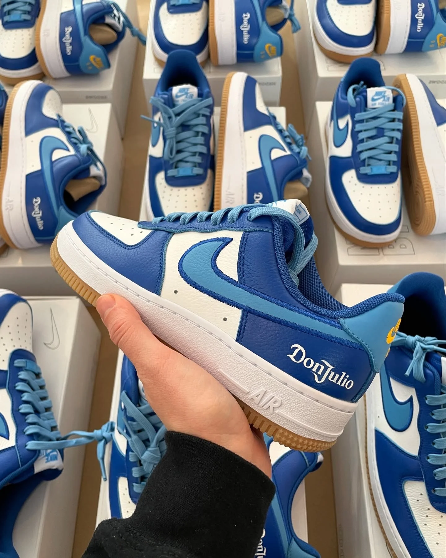 A closer look to the custom sneakers for @diageo_na