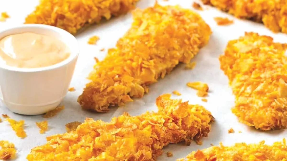 Crunchy Chicken Fingers with Sriracha Dipping Sauce