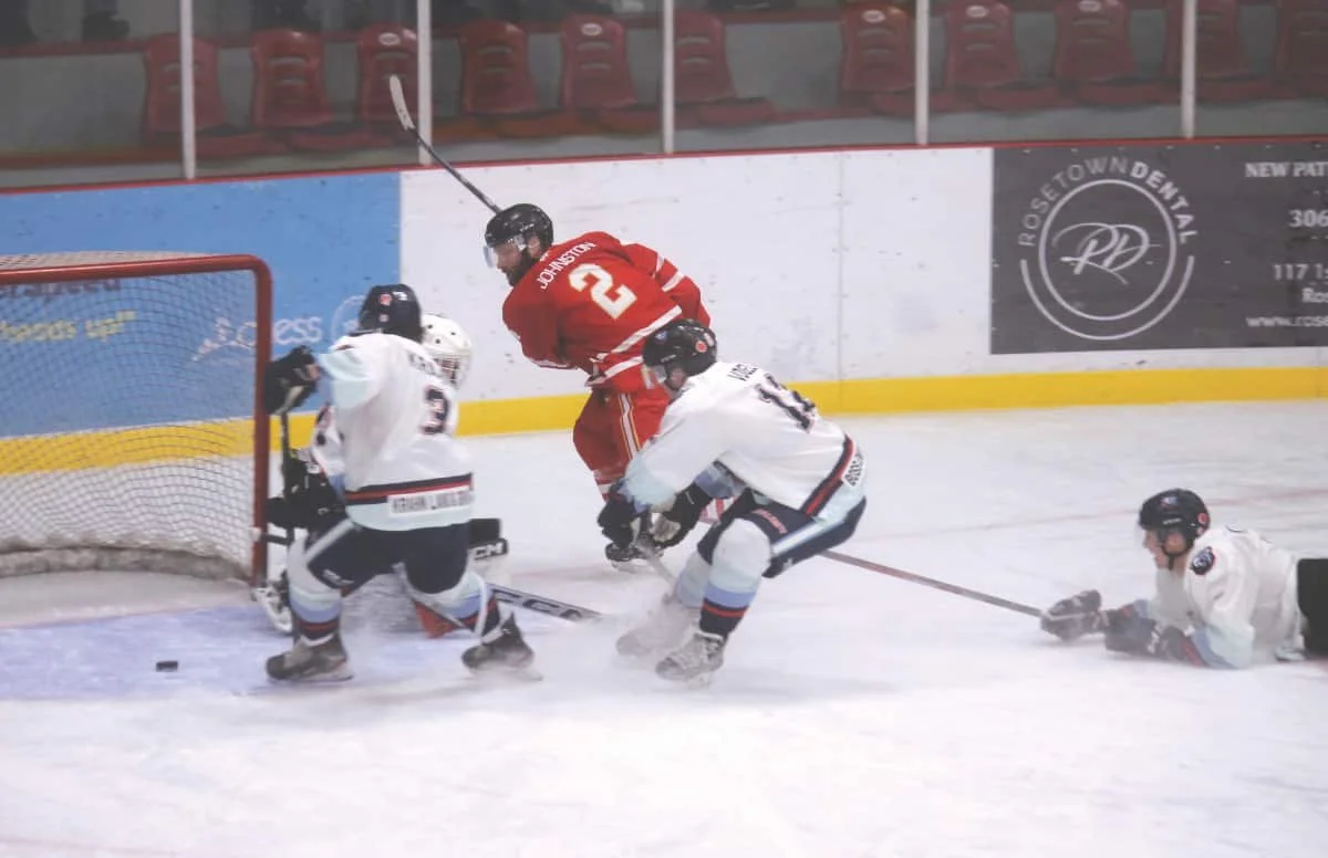 Redwings keep perfect record with back-to-back wins over Kodiaks and Stars