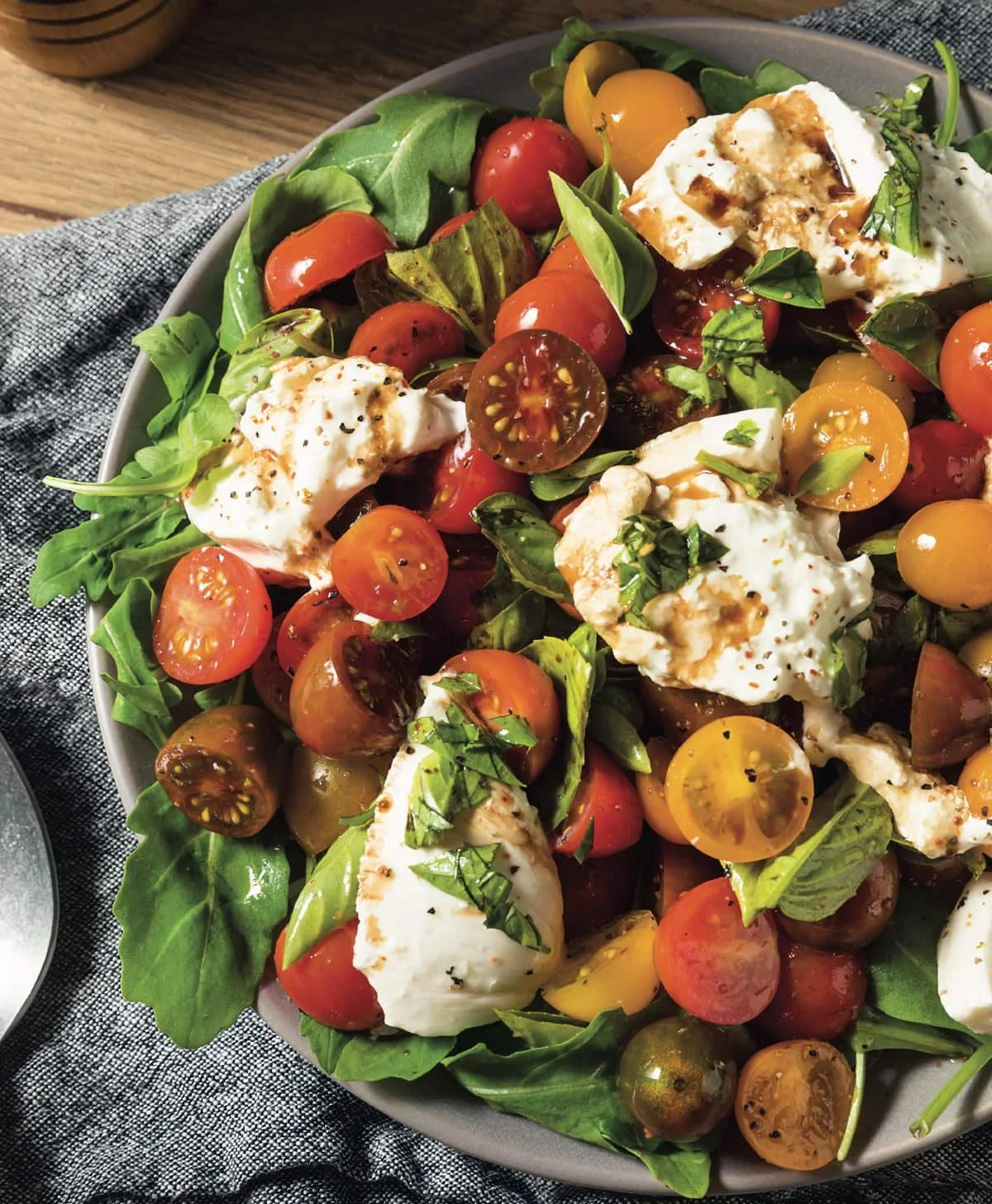 Cherry tomato and burrata salad