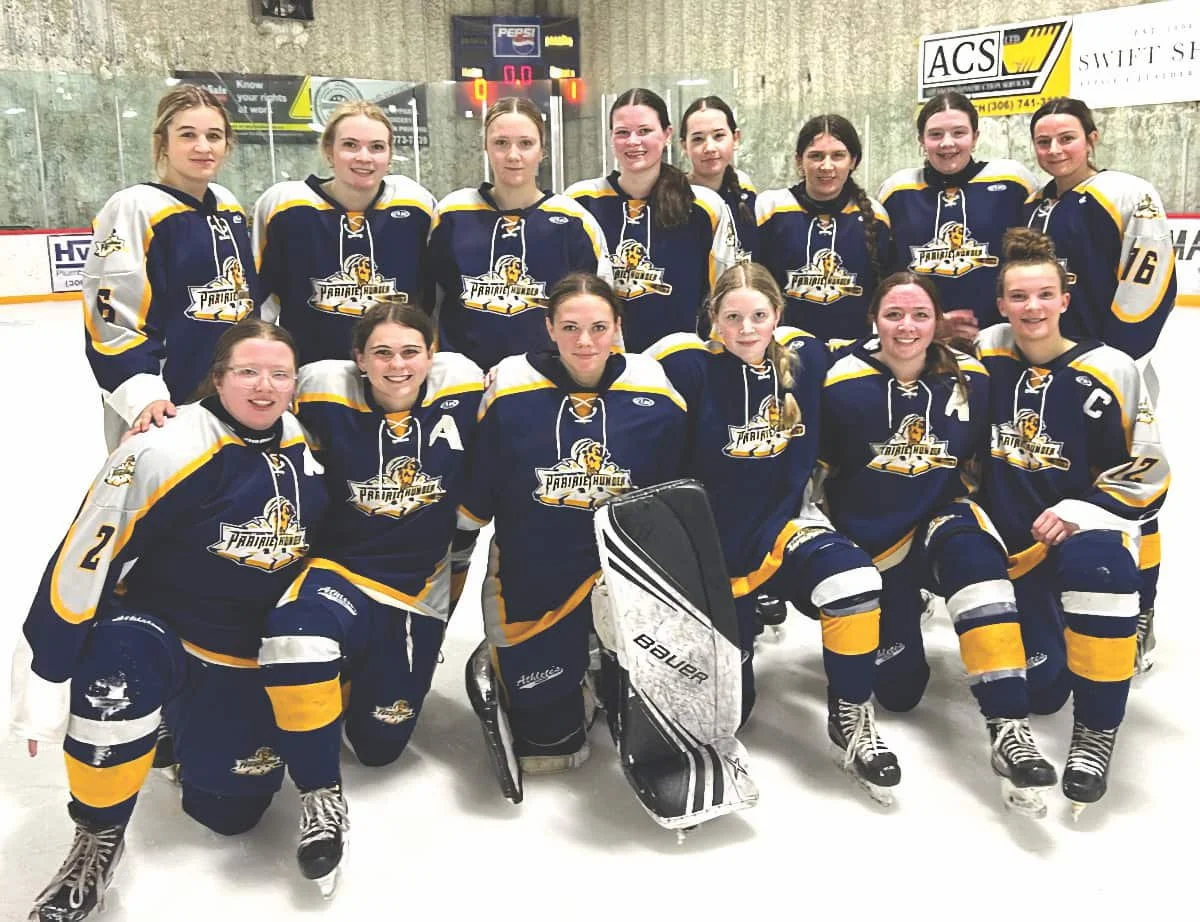 Redwings win U-18 female hockey tournament