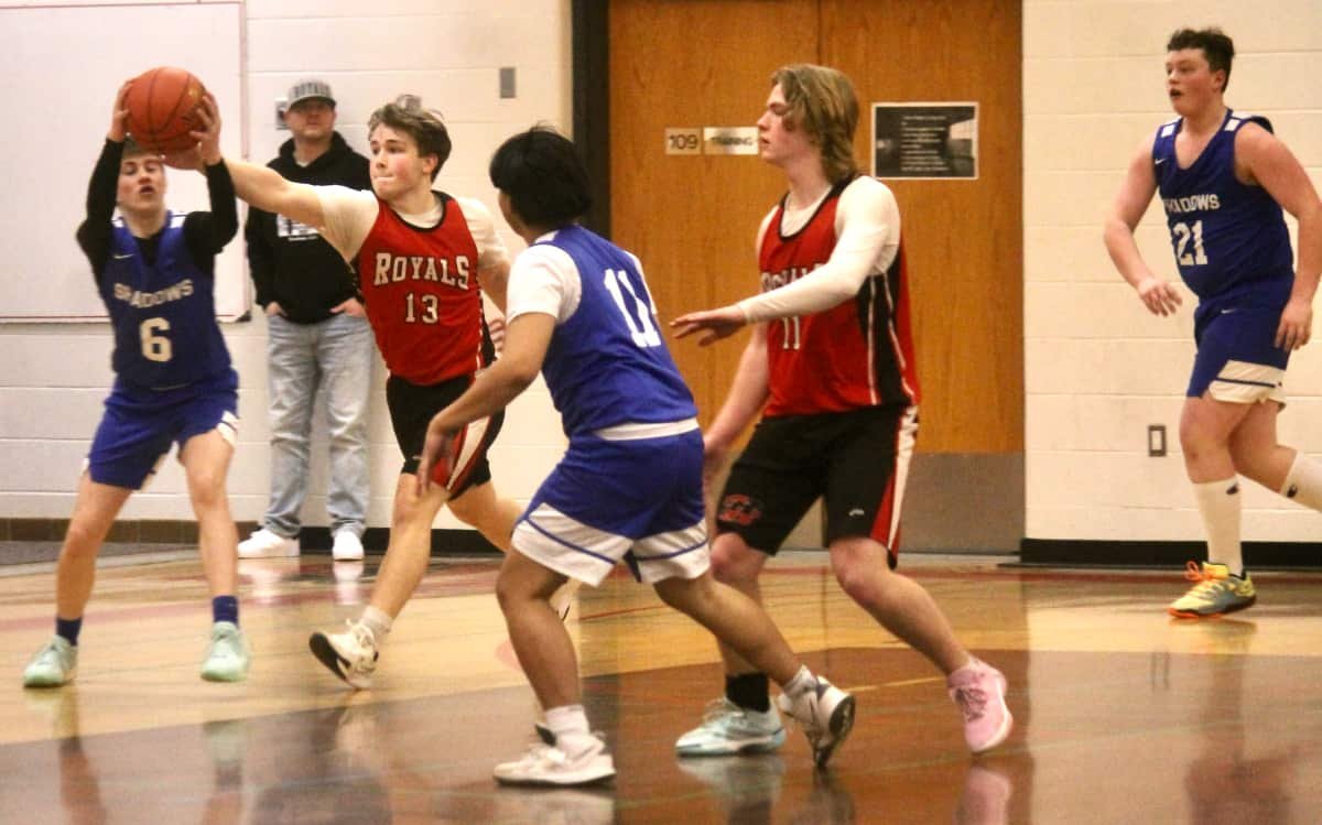 Rosetown Royals Win Senior Boys Basketball Game