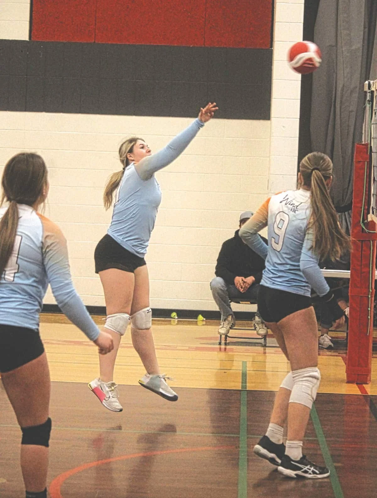 16-and-under West Central Wind volleyball team