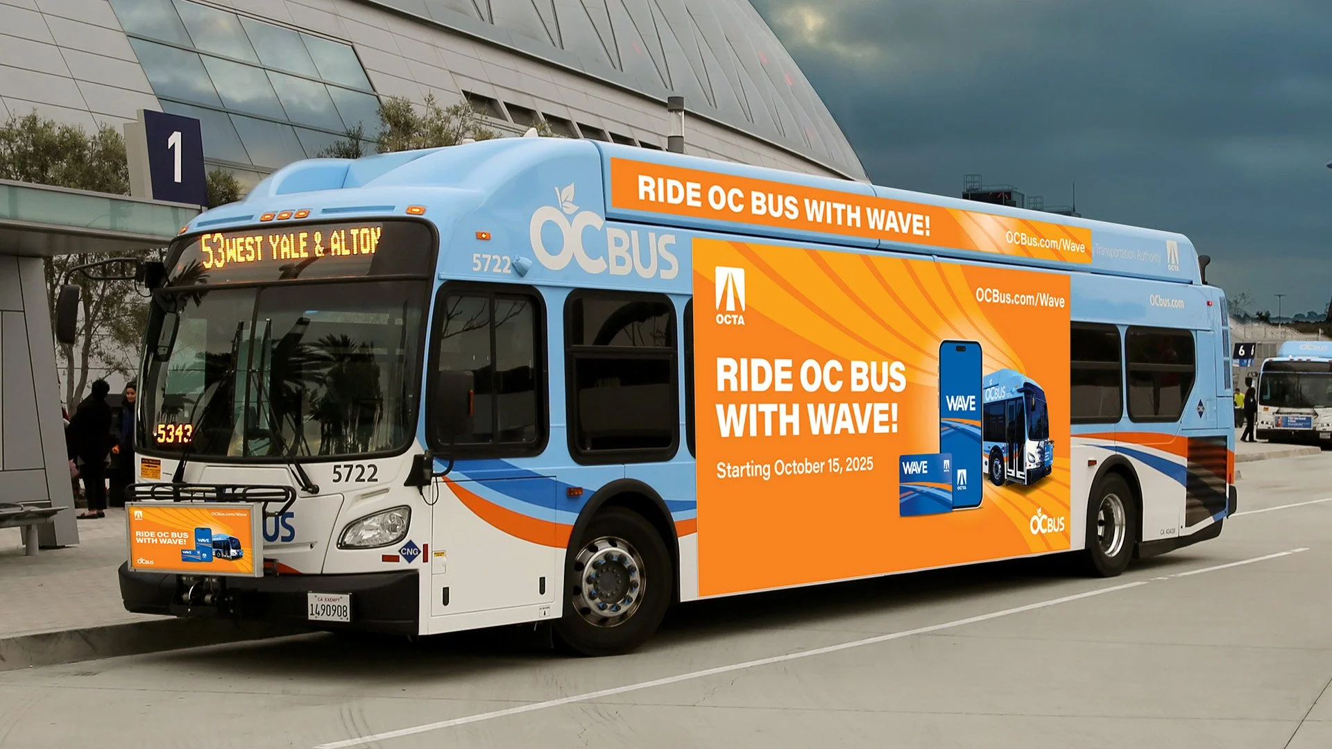 Outdoor bus advertising included Ultra Super Kings with matching headers.